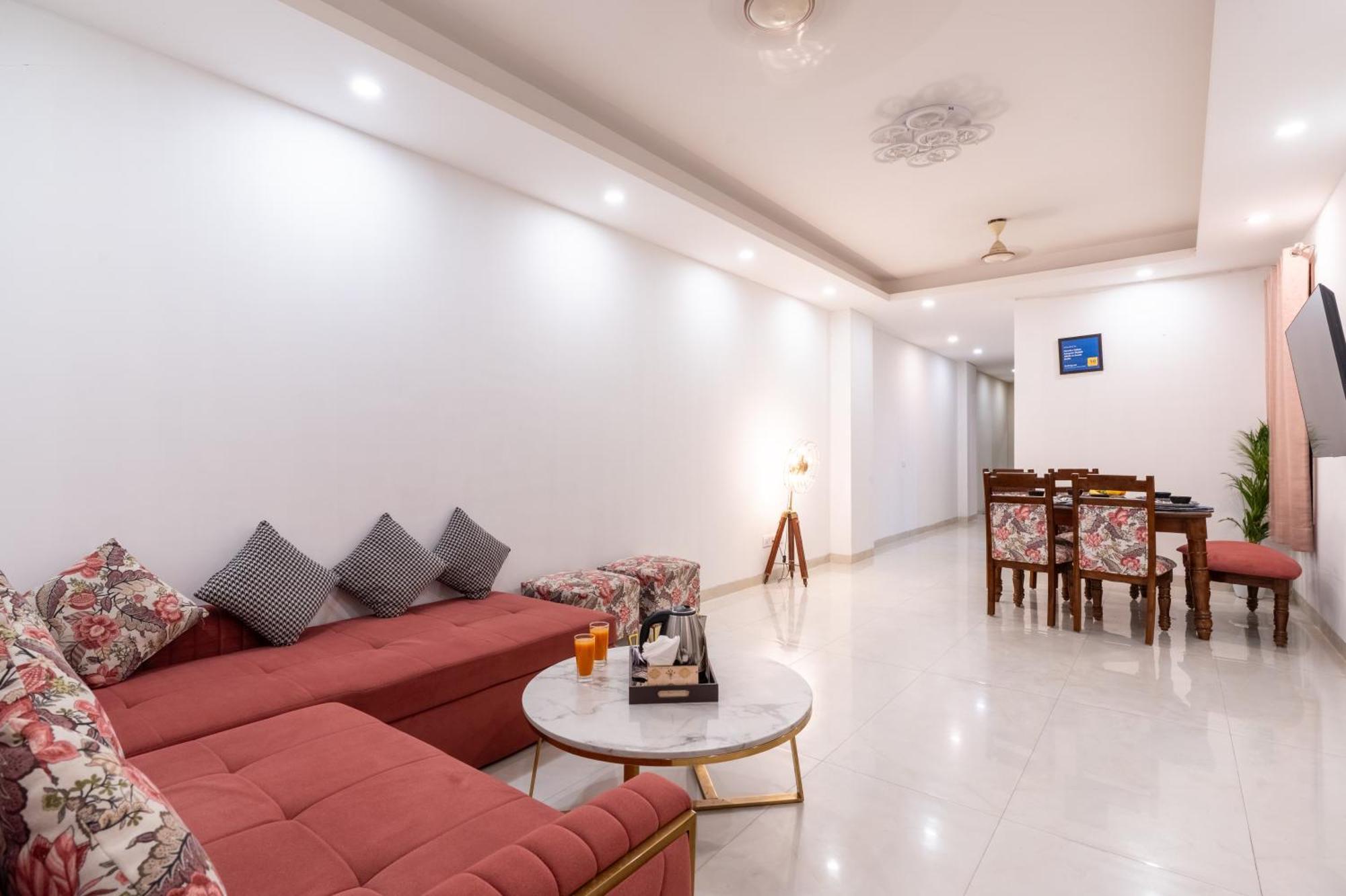 Homlee-saket Anupam Stylish 3bhk In South Delhi