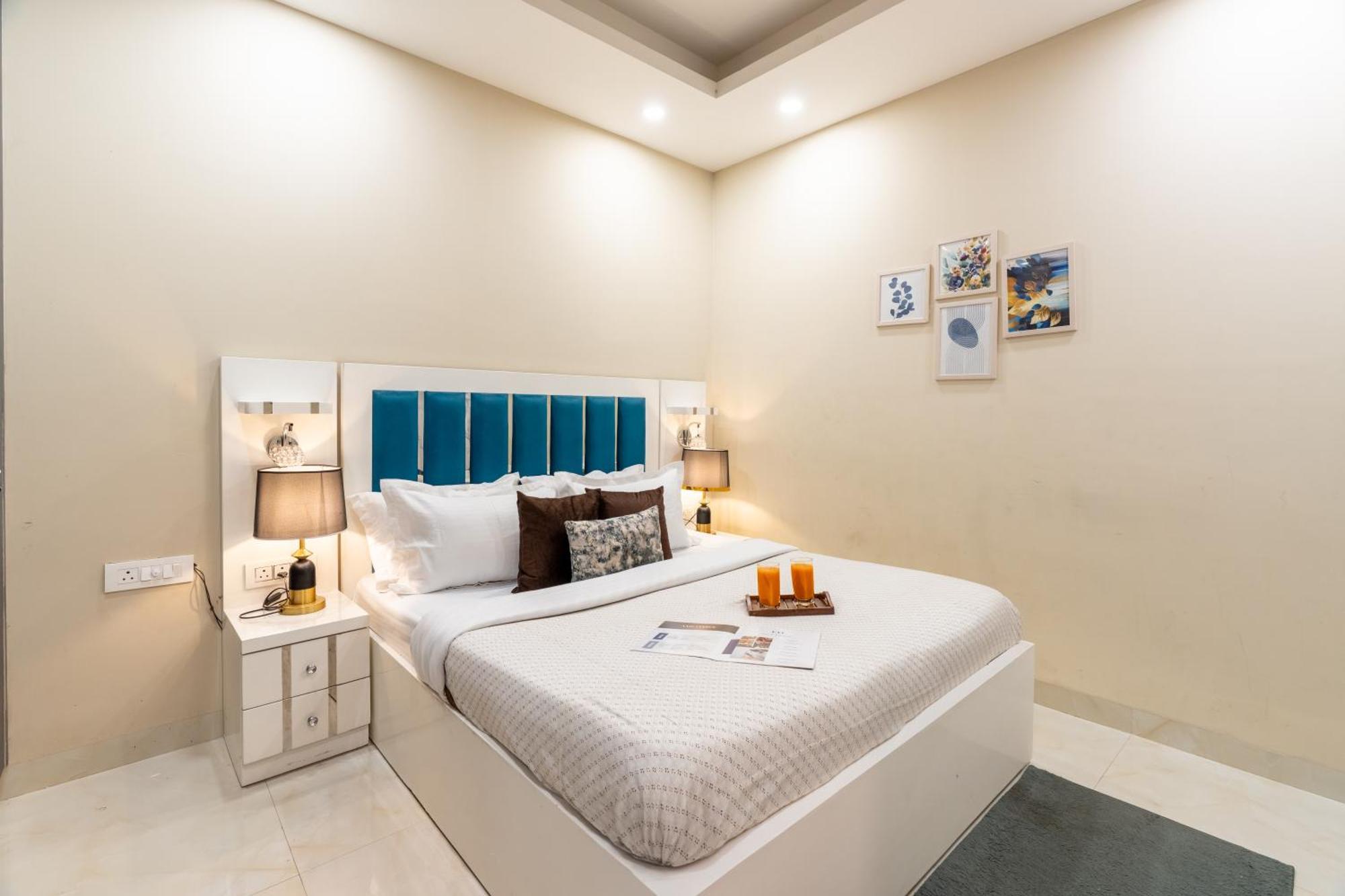 Apartment Homlee-saket Anupam Stylish 3bhk In South Delhi *