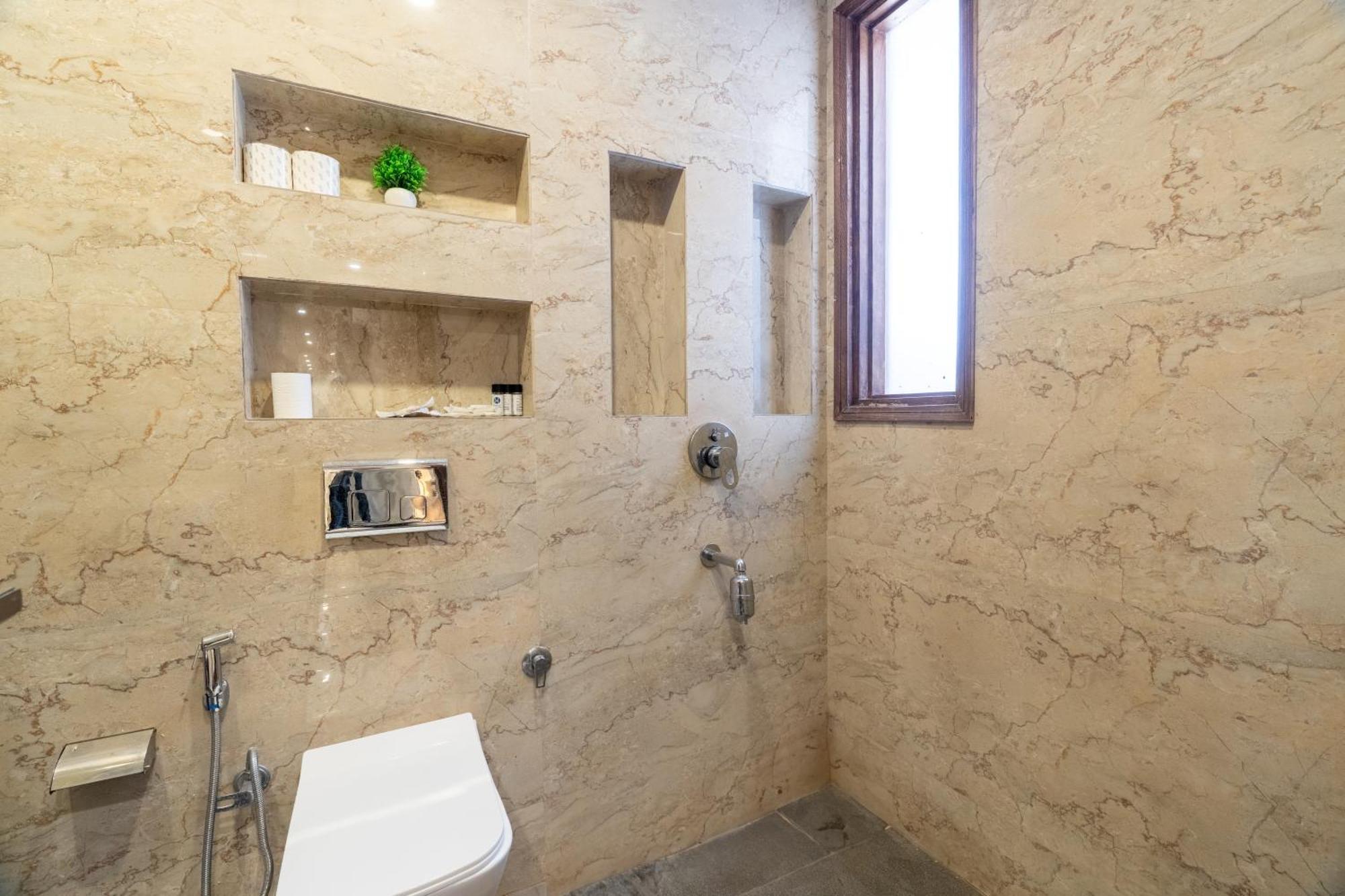 Homlee-saket Anupam Stylish 3bhk In South Delhi New Delhi