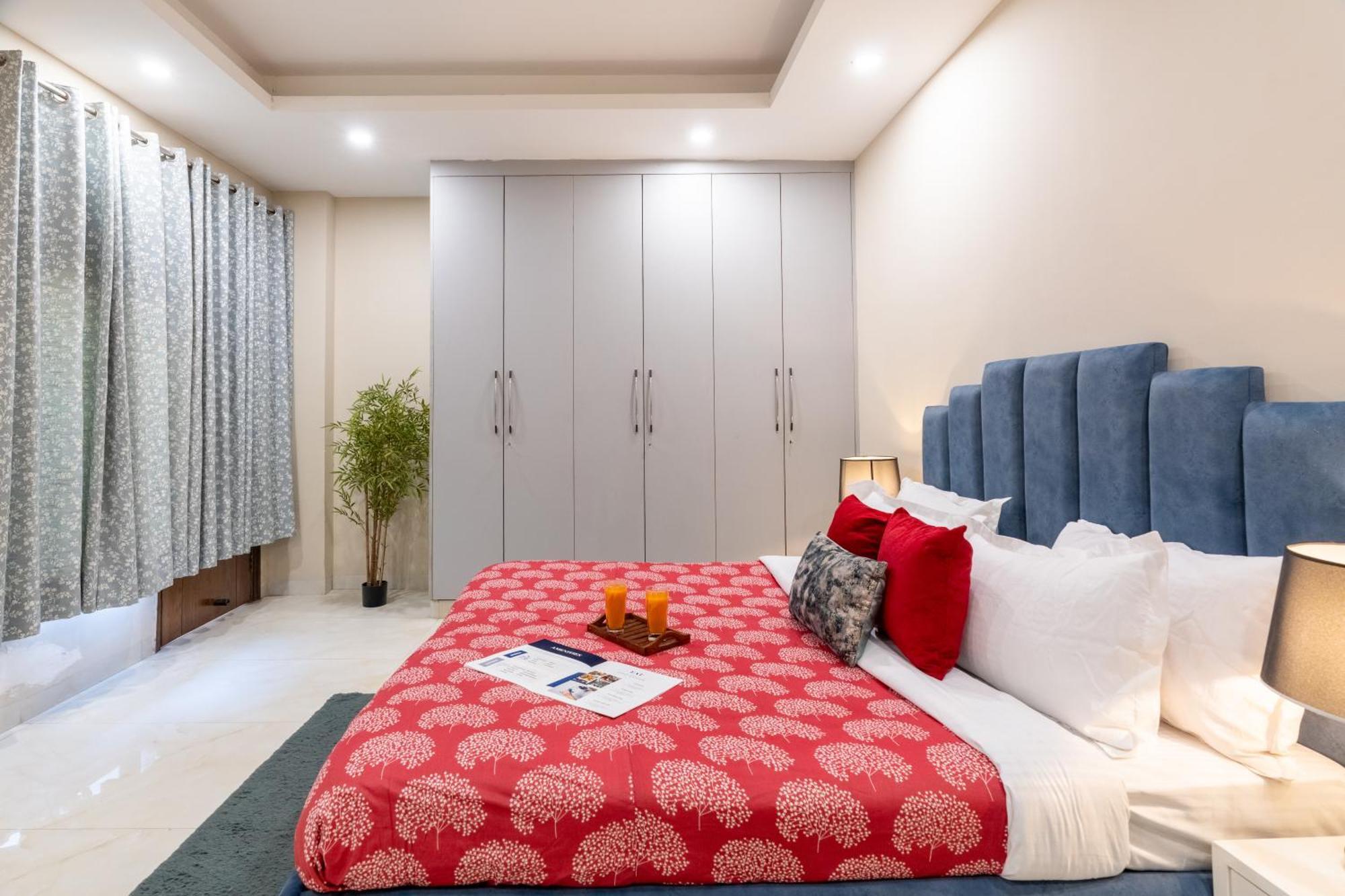 Homlee-saket Anupam Stylish 3bhk In South Delhi New Delhi