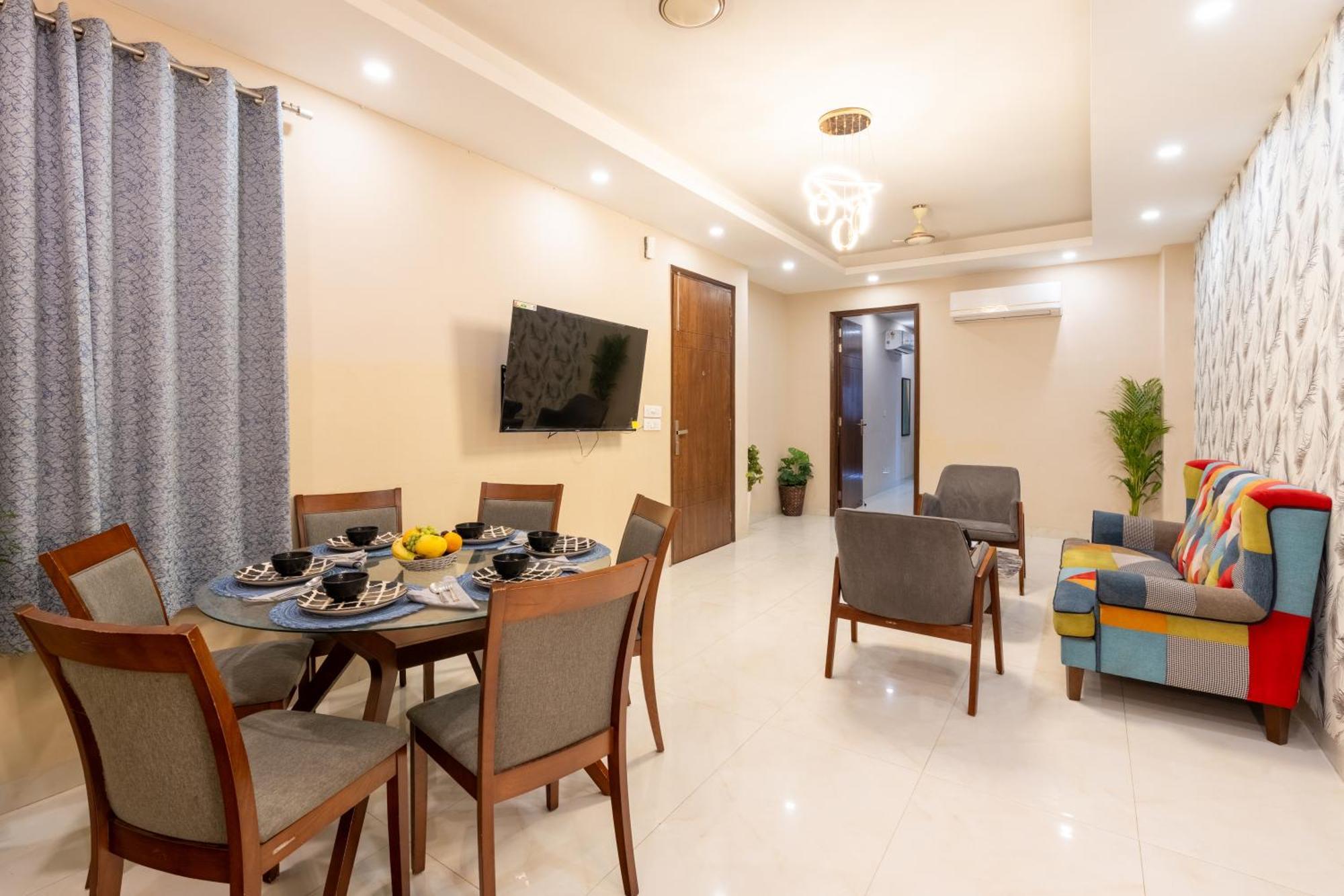 Apartment Homlee-saket Anupam Stylish 3bhk In South Delhi *