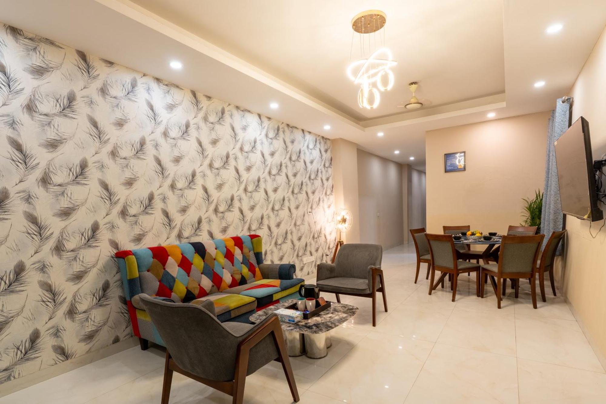 Homlee-saket Anupam Stylish 3bhk In South Delhi * New Delhi