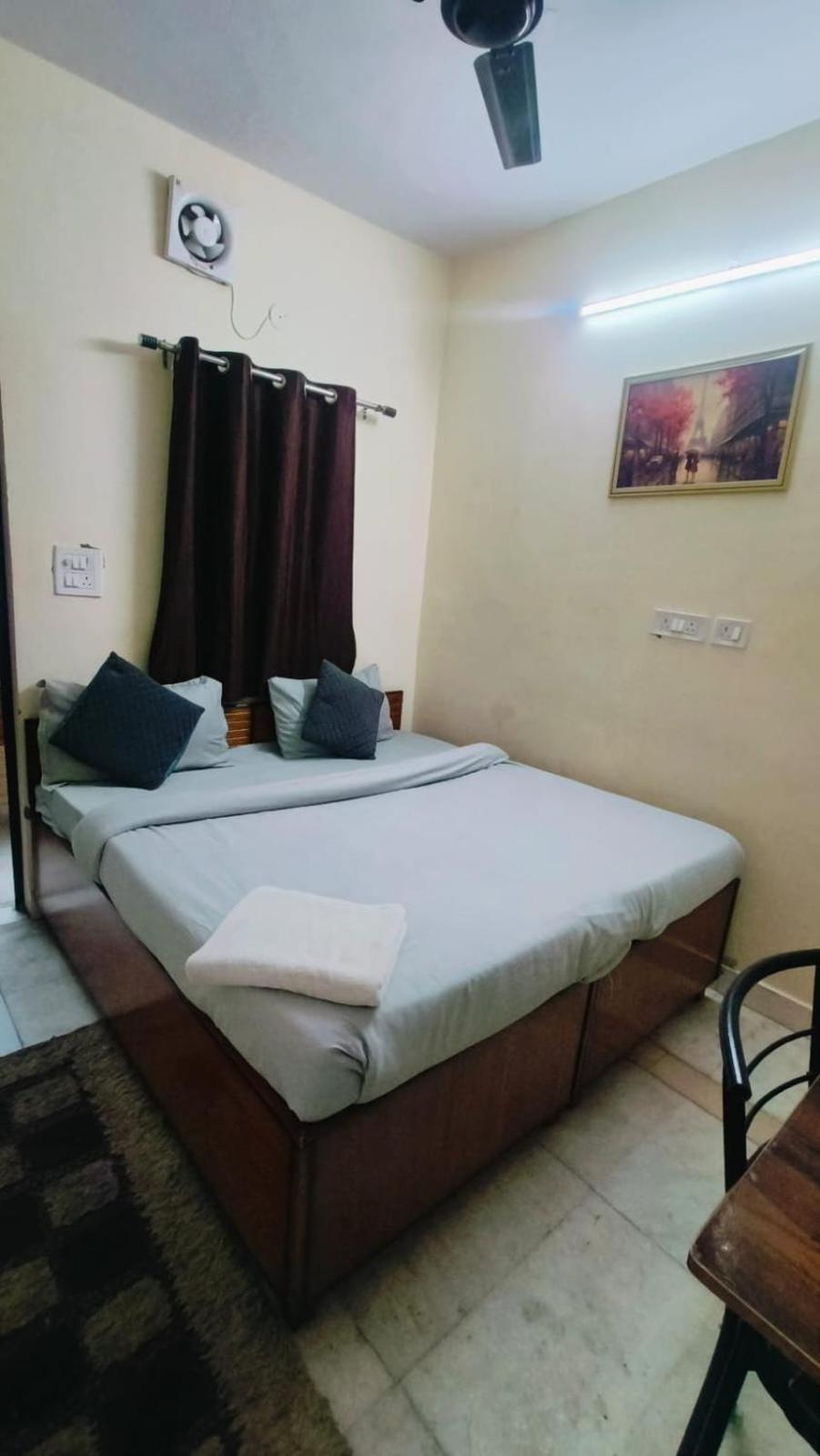 Cr Residency - Near Us Embassy Chanakyapuri New Delhi