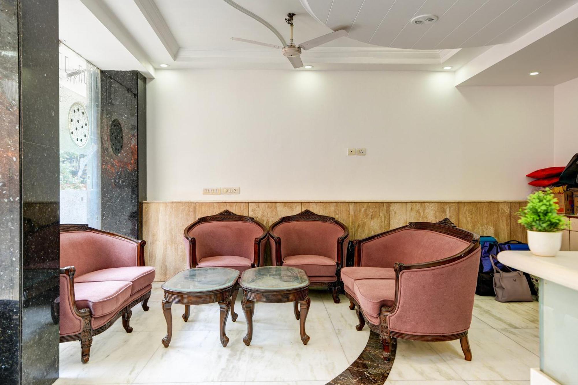 Chanchal Deluxe - Train Station Hotel 4*