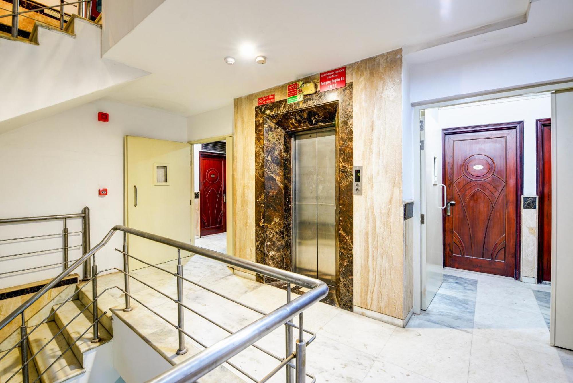 Chanchal Deluxe - Train Station Hotel Nova Deli