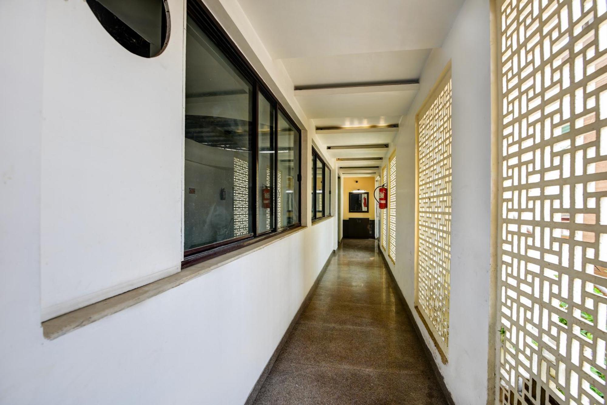 Chanchal Deluxe - Train Station 4*