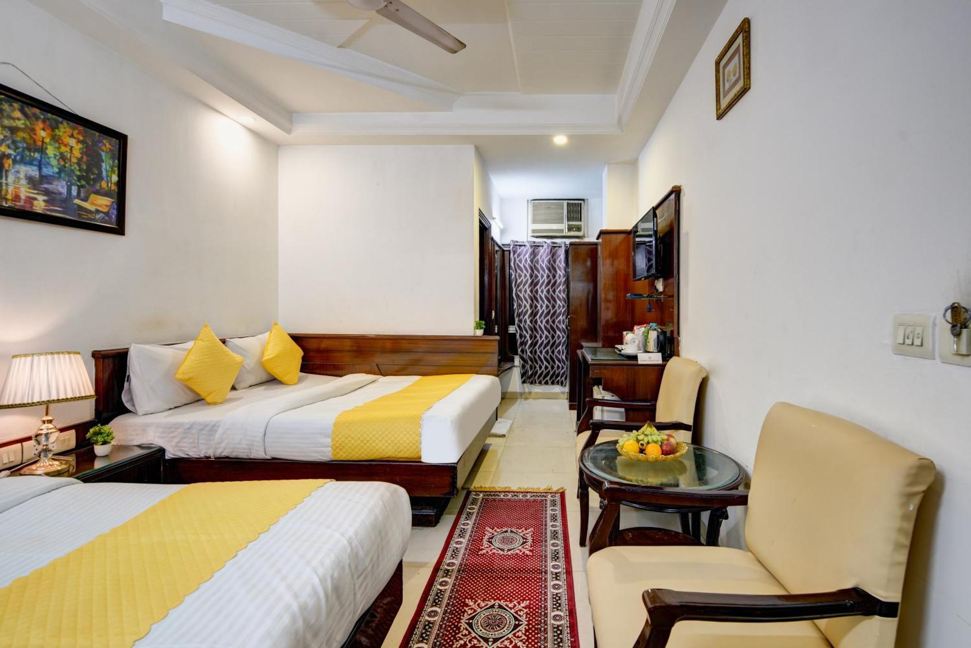 Chanchal Deluxe - Train Station 4*