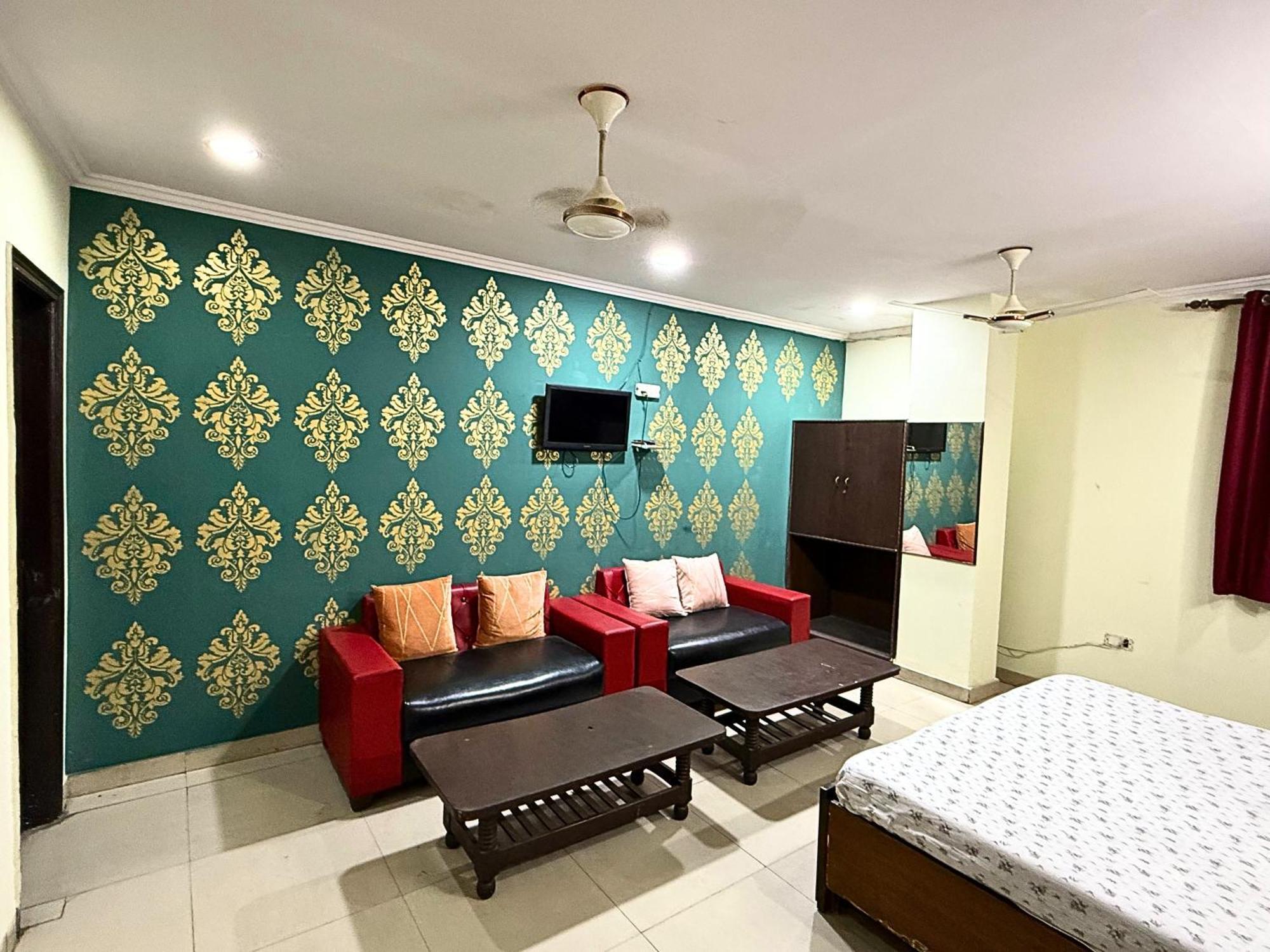 Hotel Joy - Karol Bagh Market New Delhi