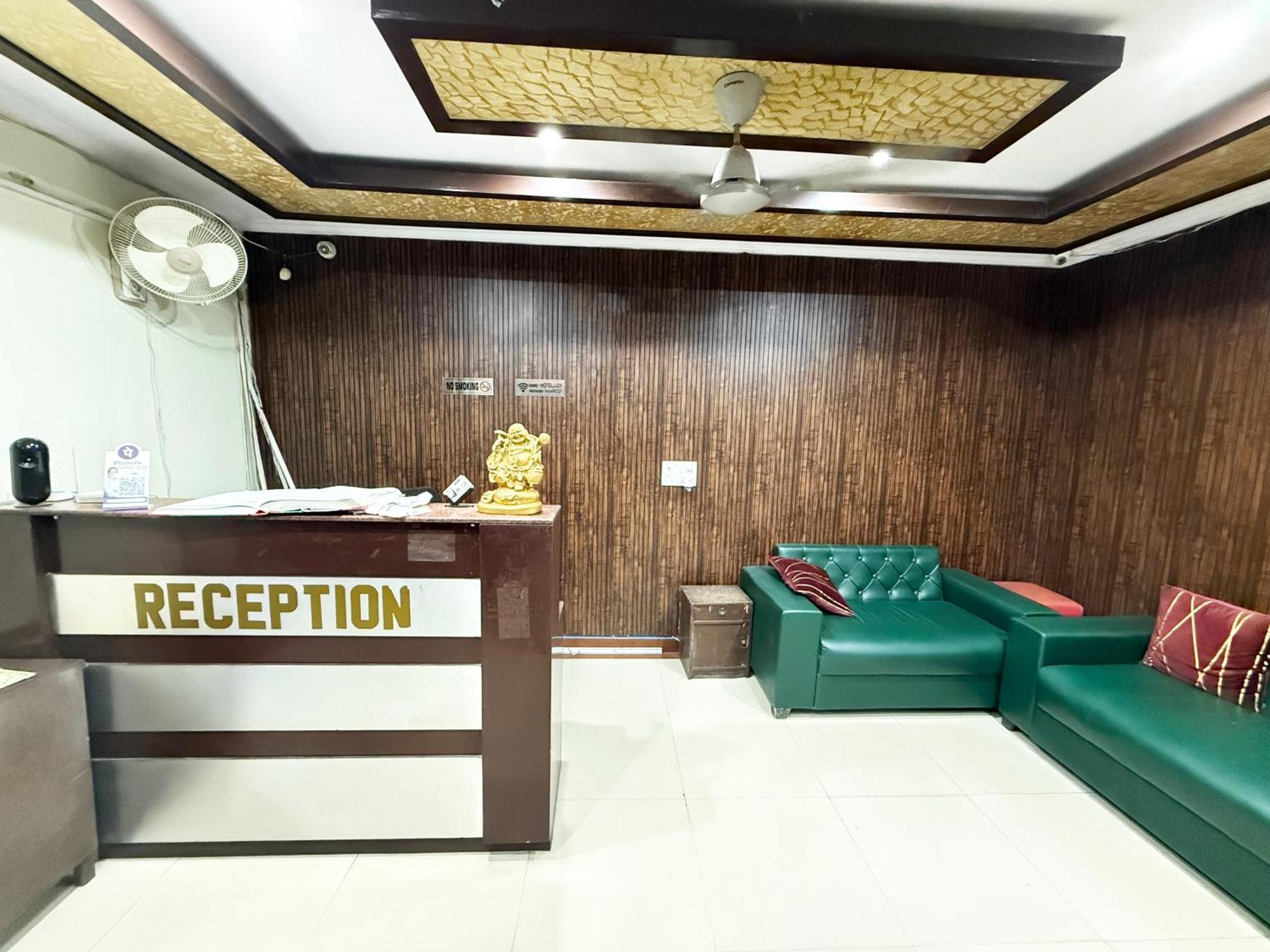 Joy - Karol Bagh Market 4*