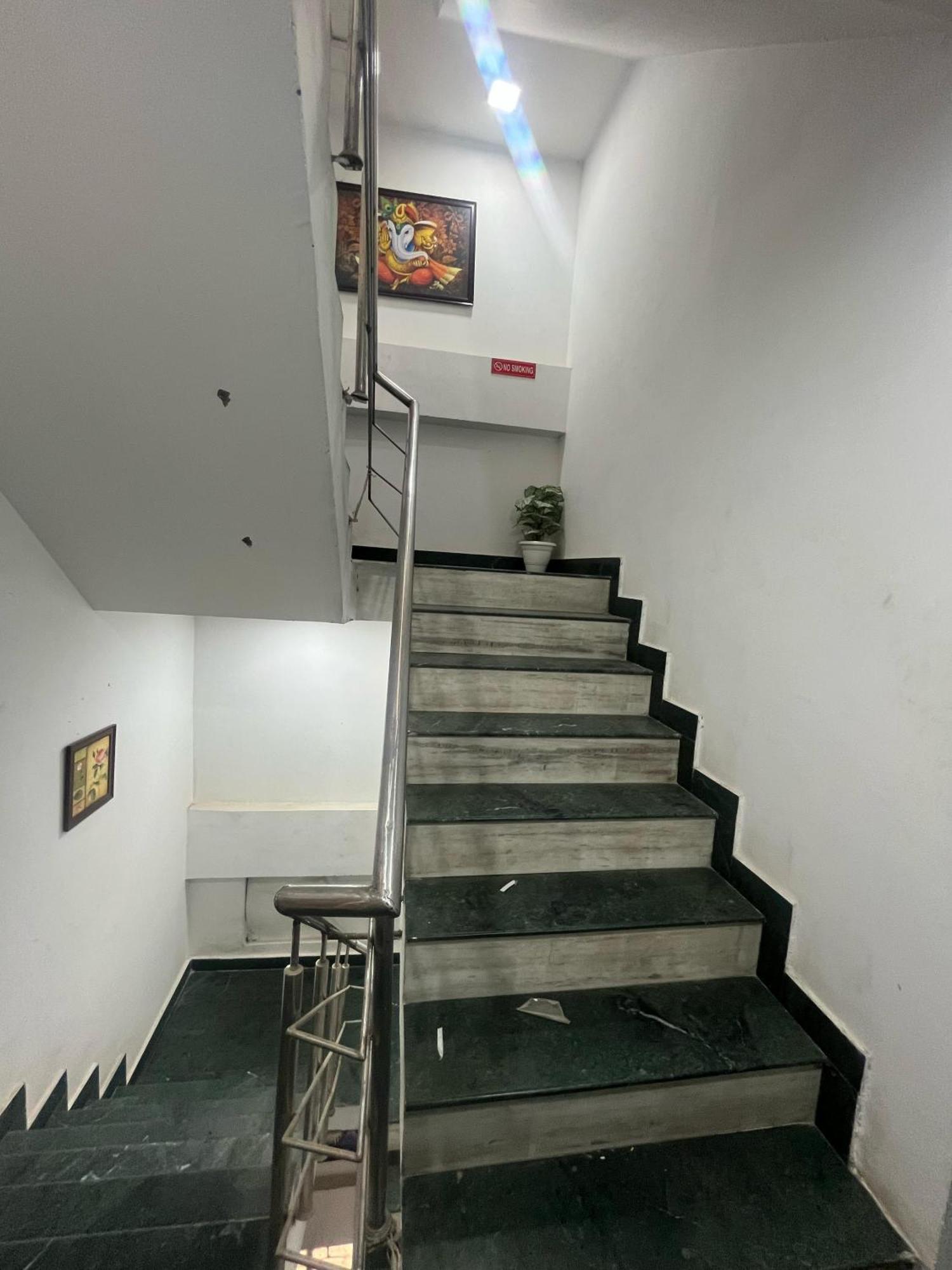 Lagoon - Malviya Nagar