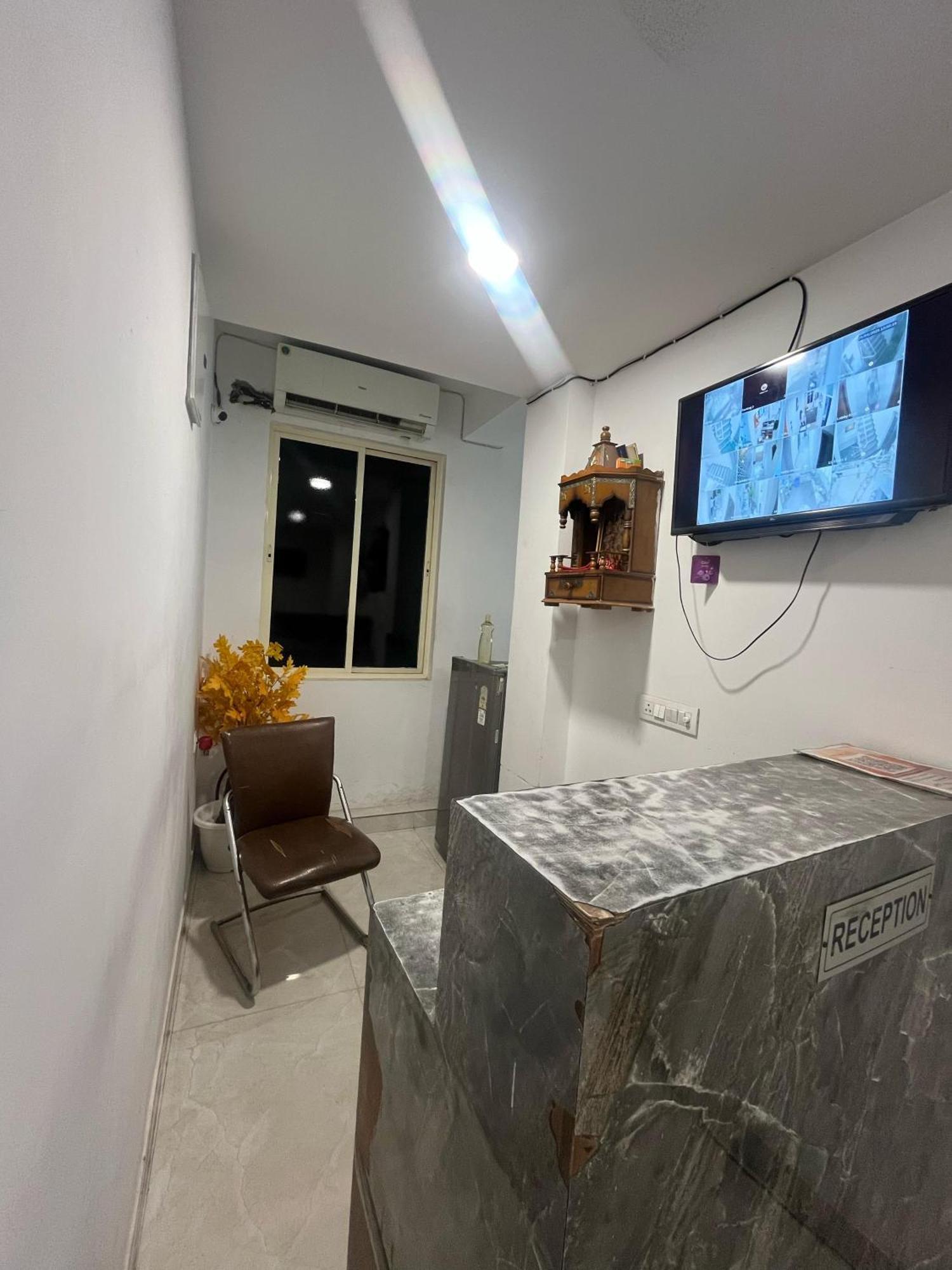 Hotel Lagoon - Malviya Nagar