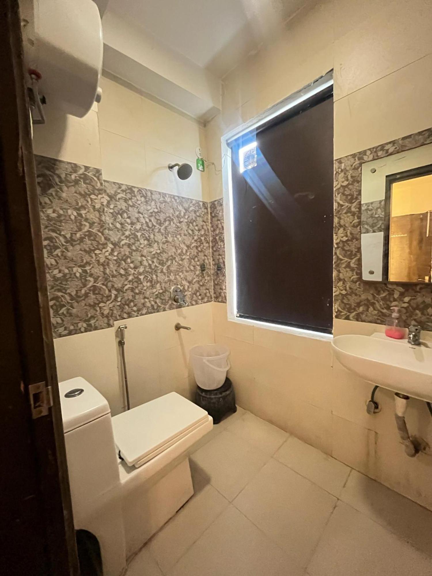 Lagoon - Malviya Nagar Hotel