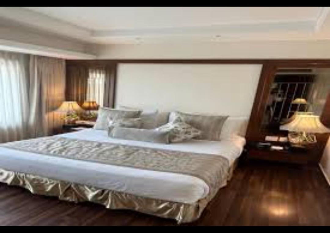 Hotel Relaxing Near Igi Delhi Airport 4*
