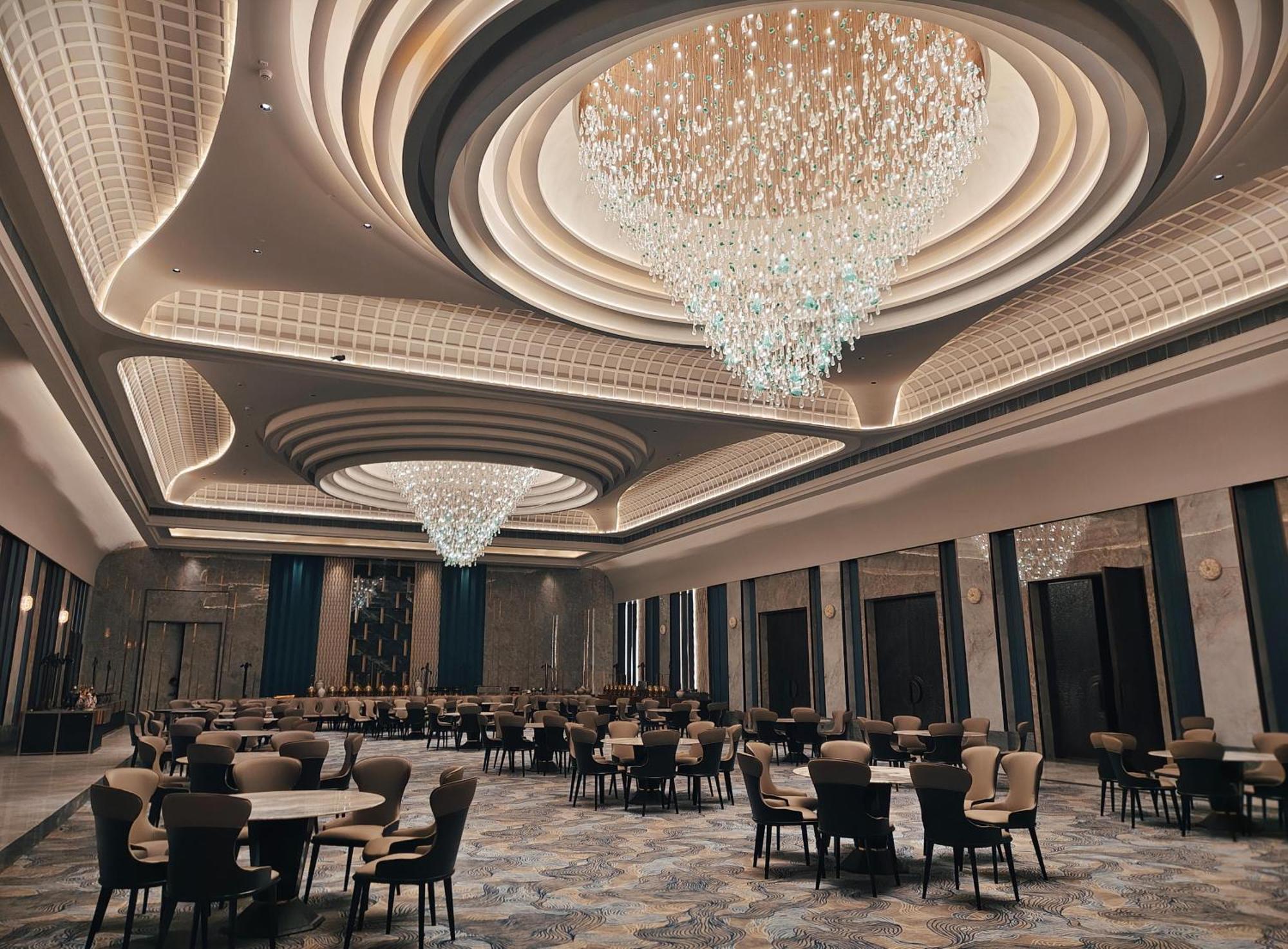 The Tivoli 5* New Delhi