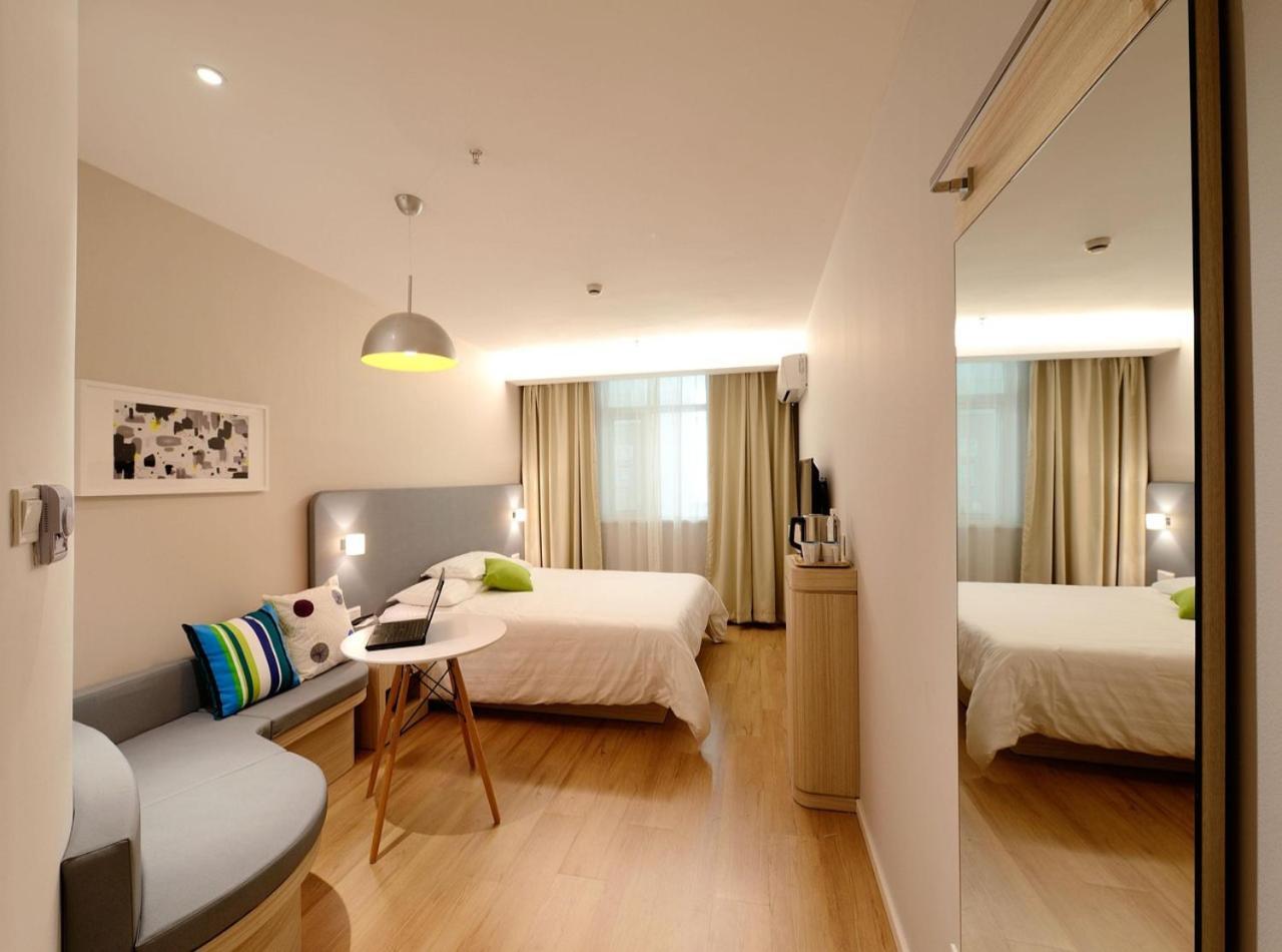 Grand Havenwood Near Delhi Airport Hotel 4*
