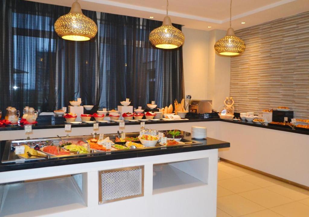 Hotel Grand Teo Near Igi Airport