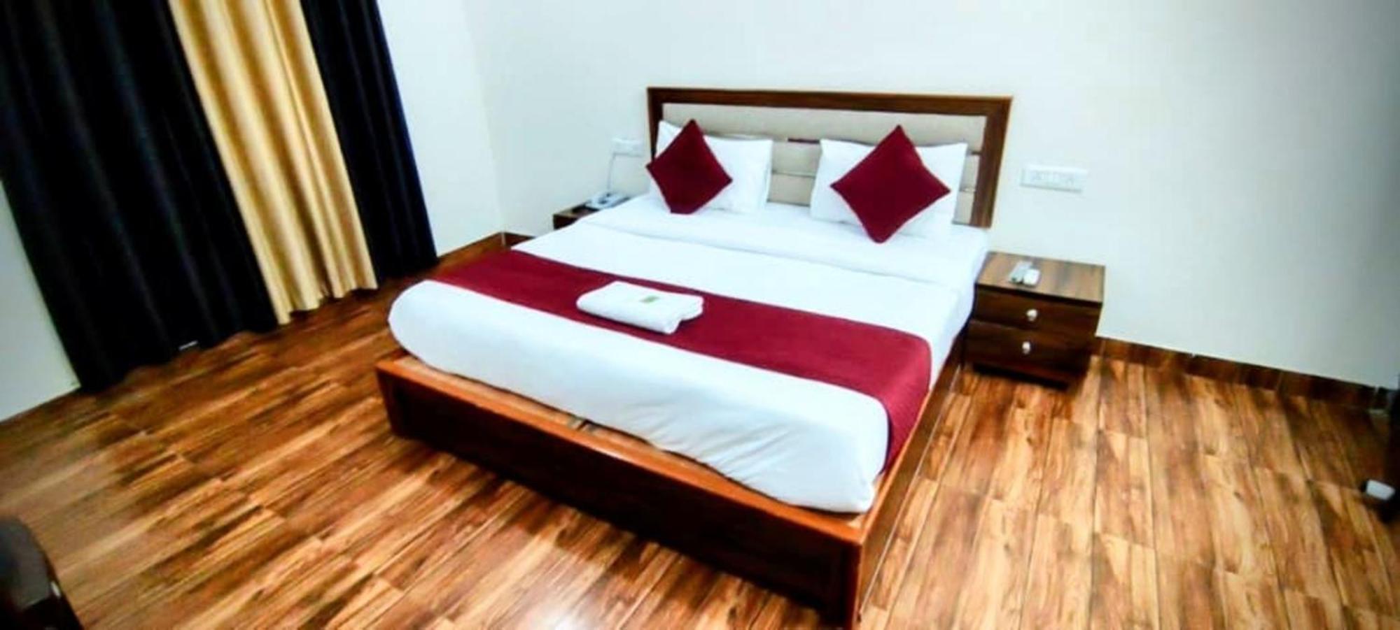 B Near Aiims Hospital 4*