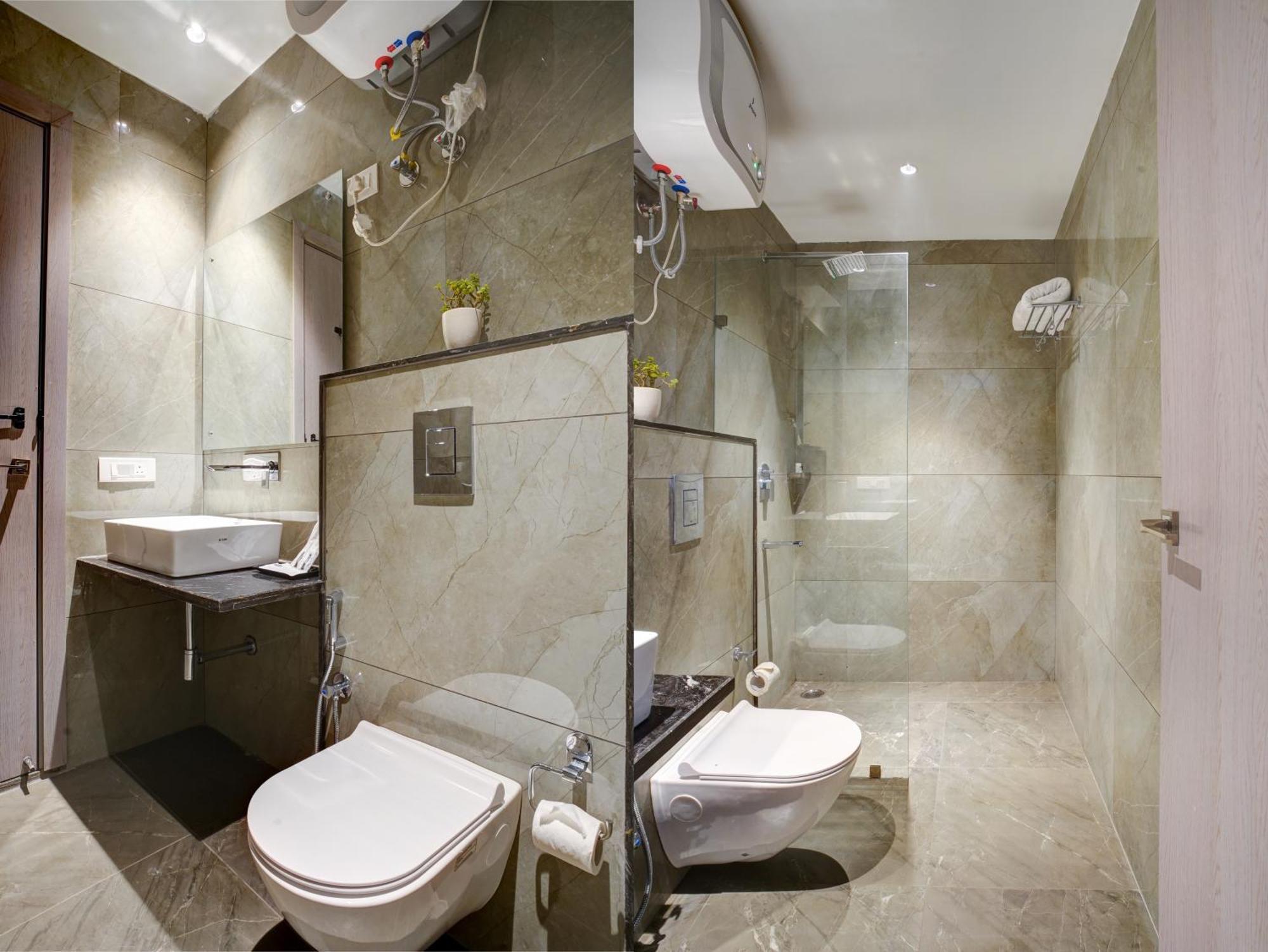 Iva Premium Aerocity - Free Airport Pickup Or Drop 4* New Delhi