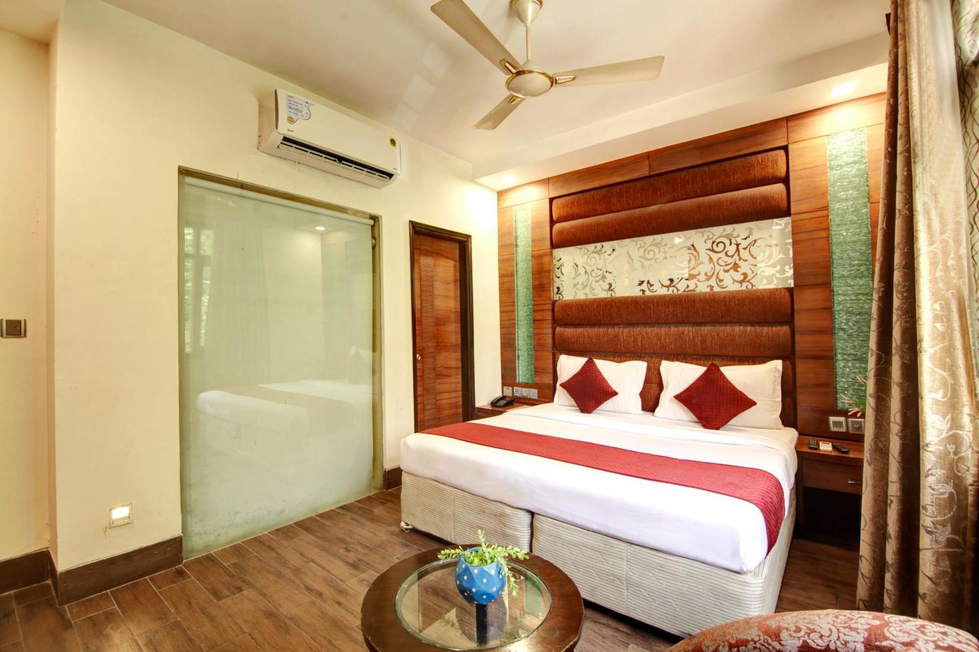 Karol Bagh Good Times Hotel Near Ganga Ram Hospital Hotel