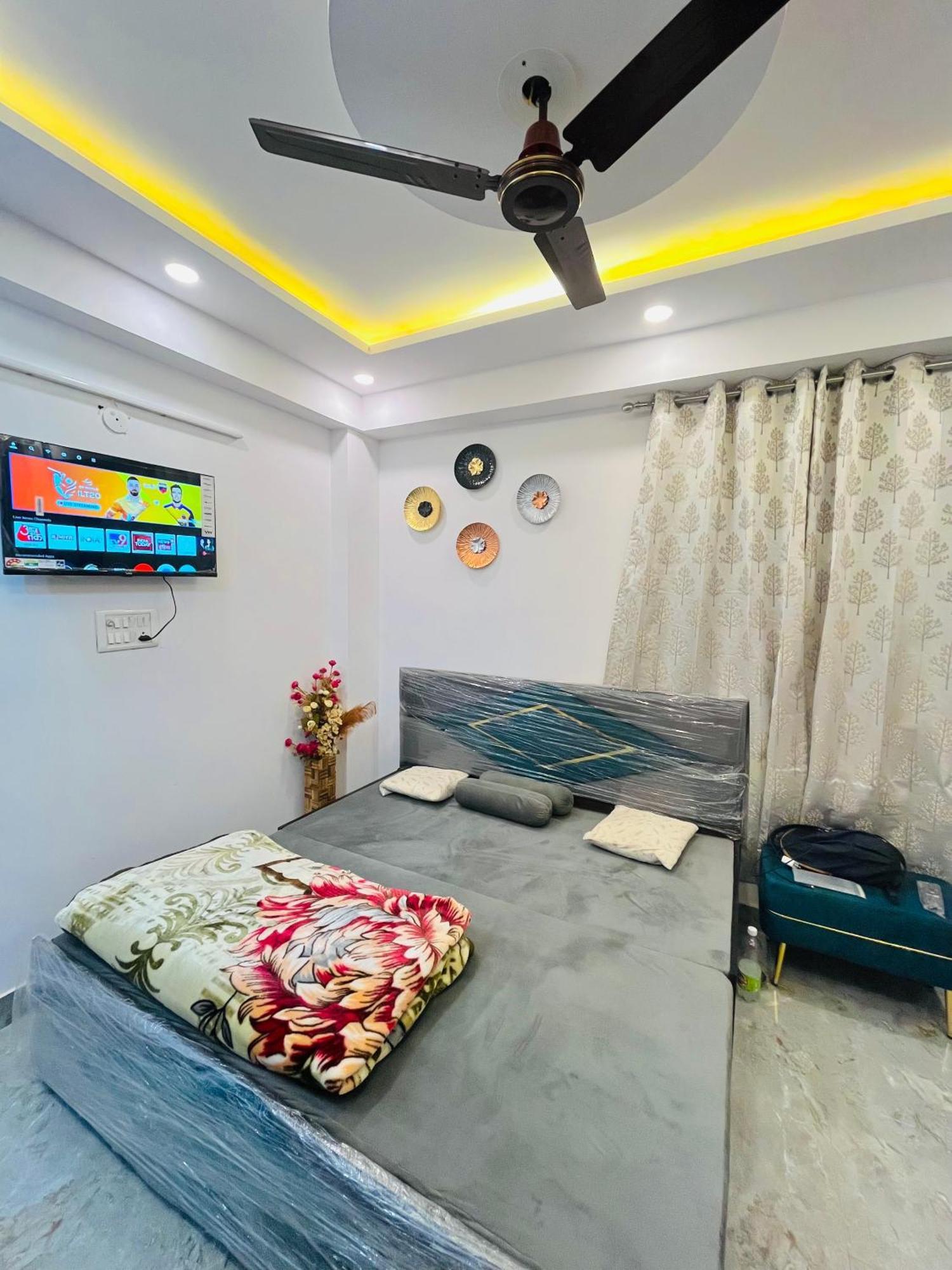 Luxury 1 Rk In *