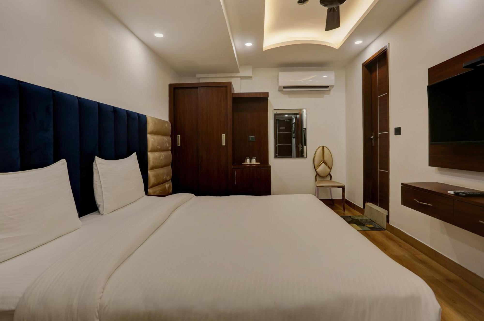 Hotel O Golden Eye *