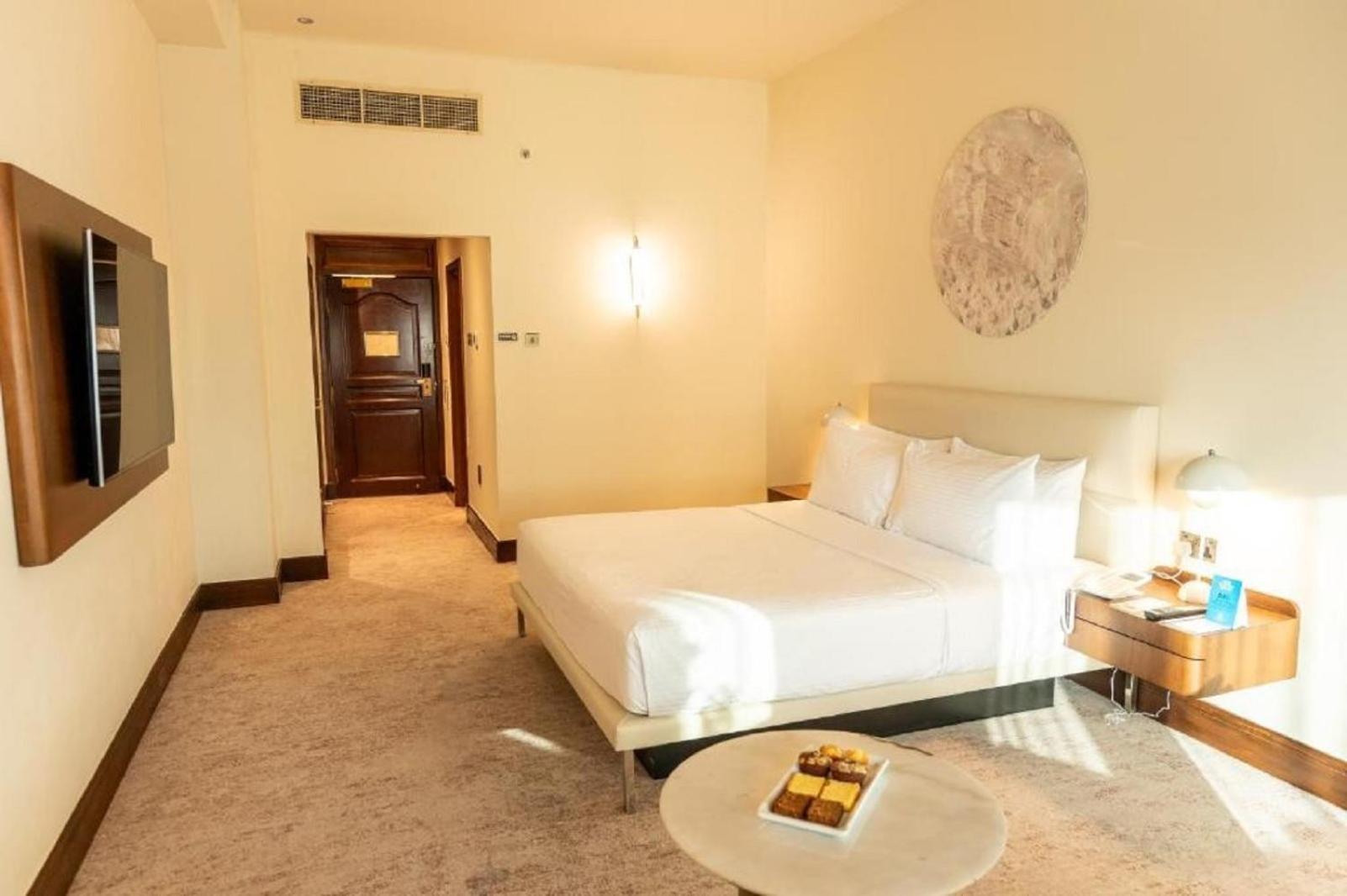 Paramont Near Airport New Delhi