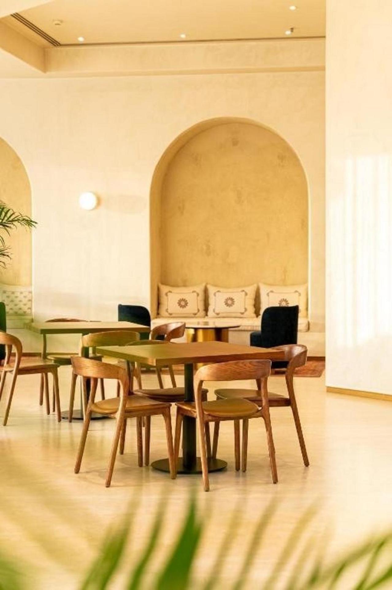 Paramont Near Airport 4* New Delhi