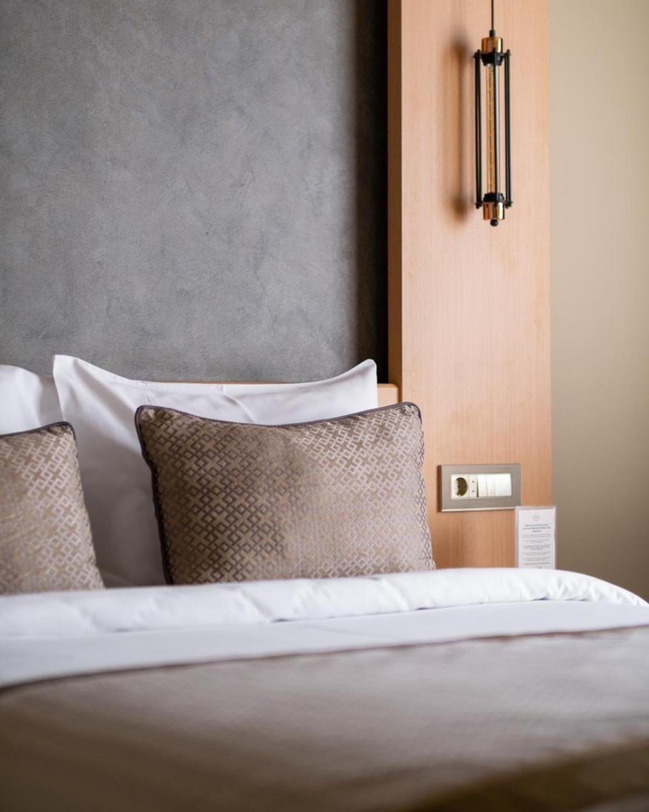 El De Bellwood Near Igi Delhi Airport Hotel New Delhi