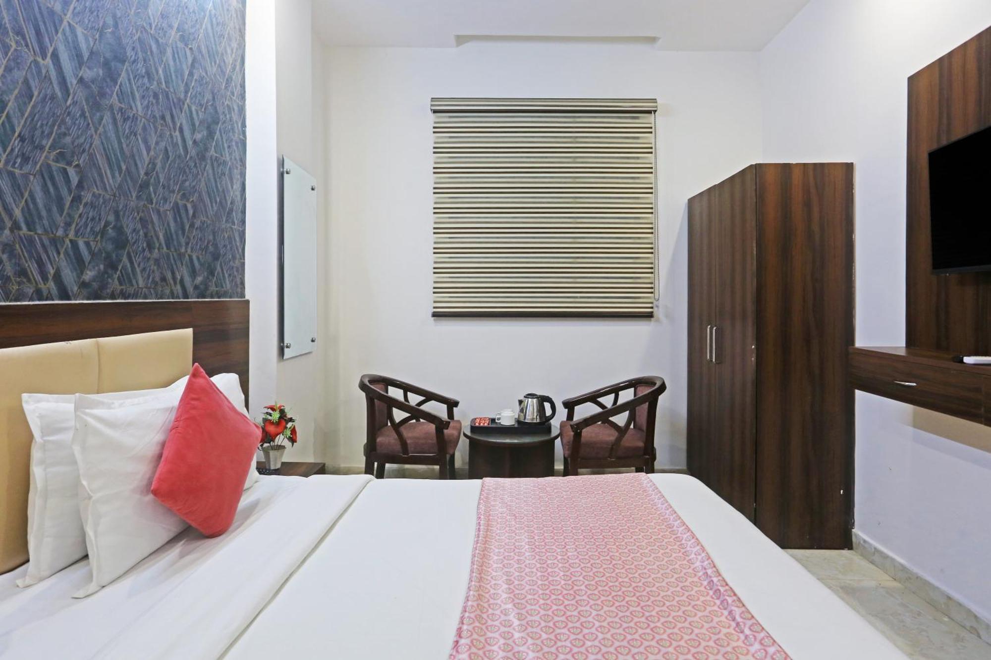 Hotel Ecg Grand Inn-near Delhi Airport New Delhi
