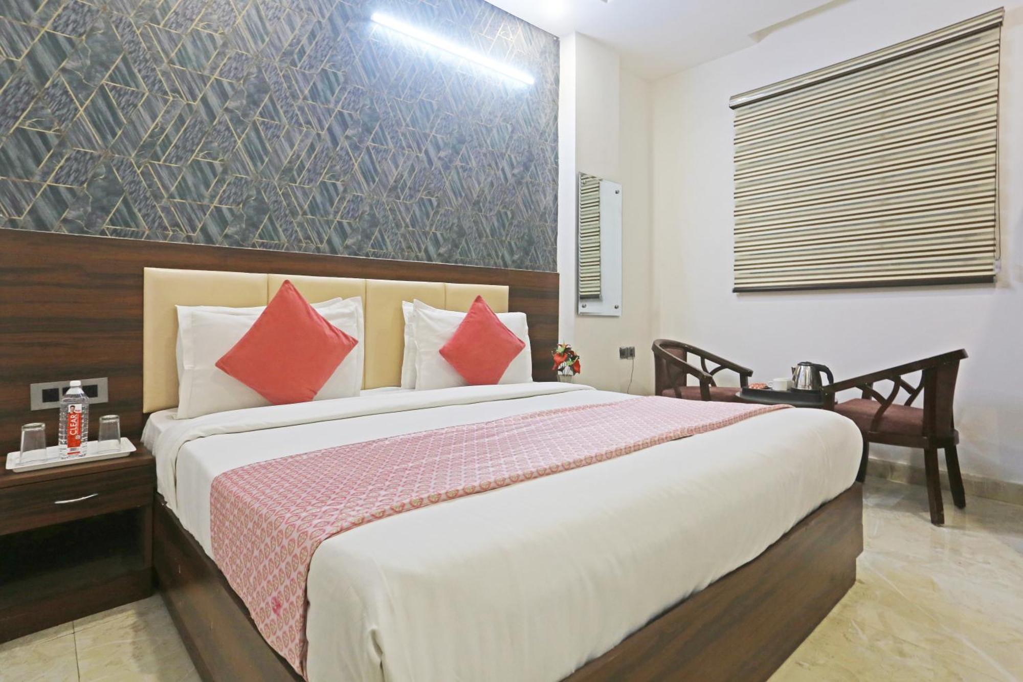 Hotel Ecg Grand Inn-near Delhi Airport *