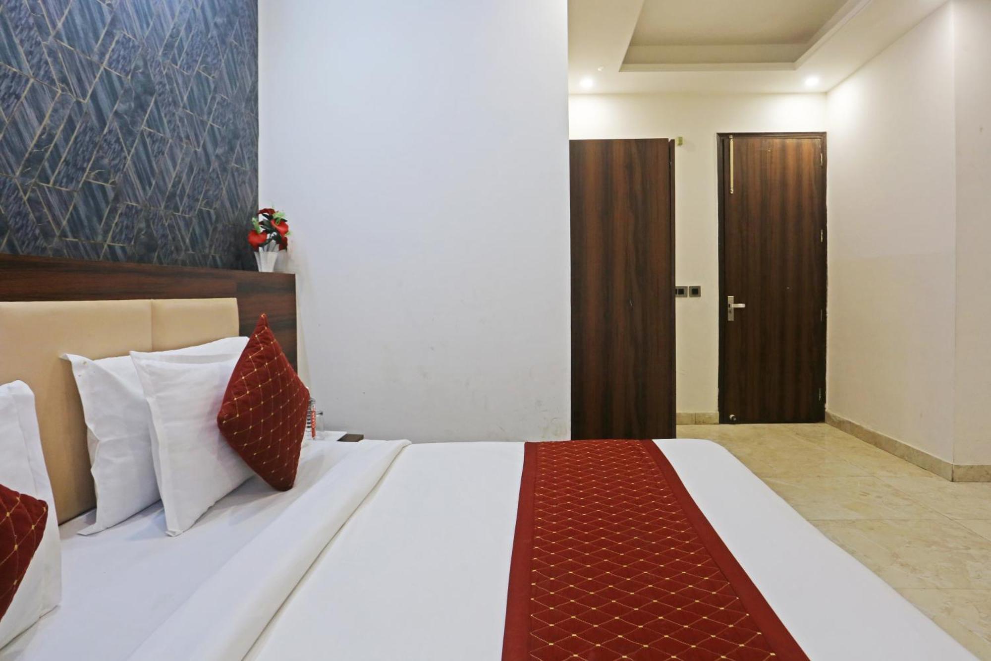 Ecg Grand Inn-near Delhi Airport * New Delhi