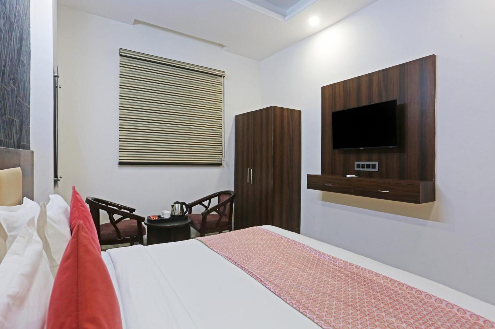 Ecg Grand Inn-near Delhi Airport Hotel