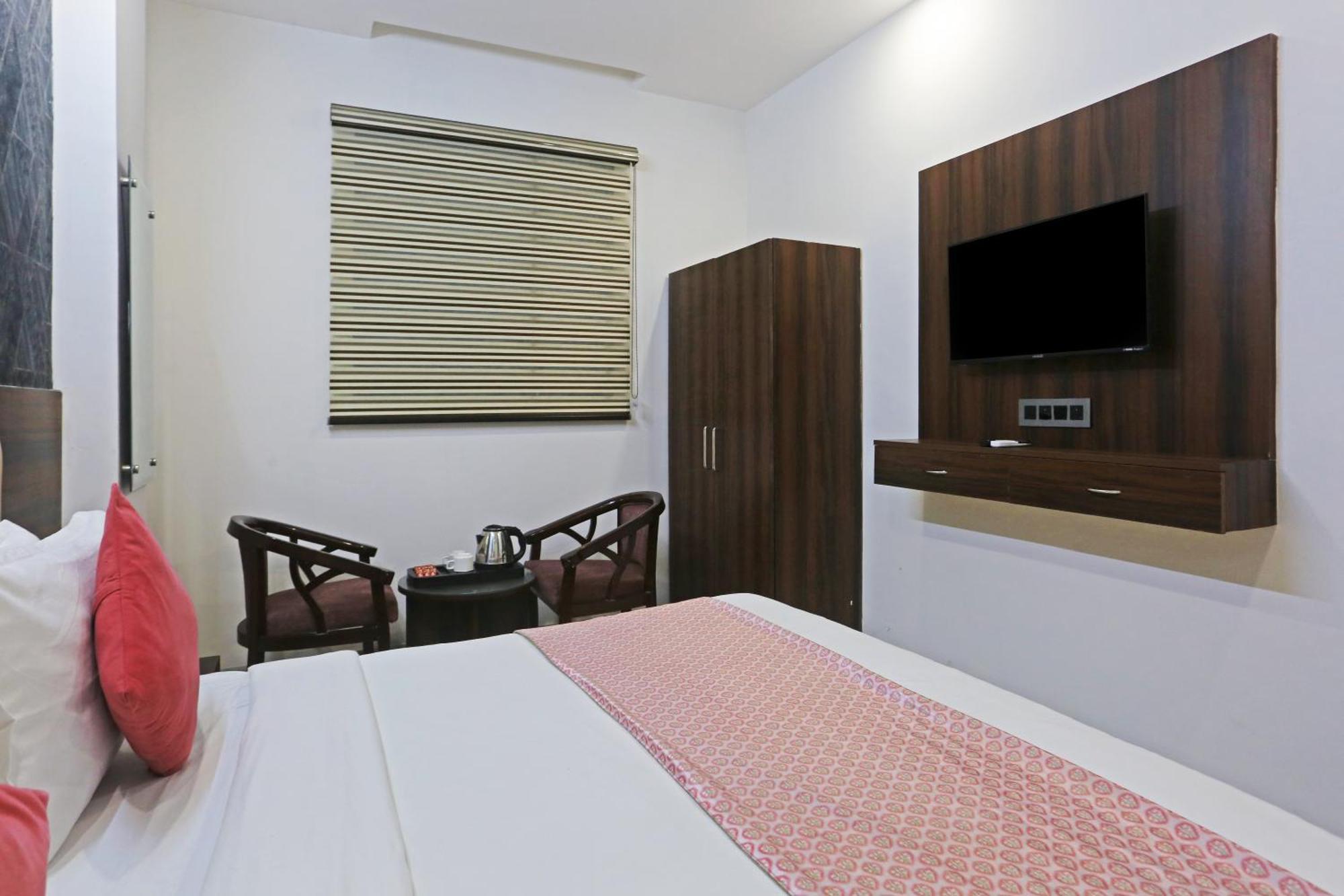 Ecg Grand Inn-near Delhi Airport Hotel