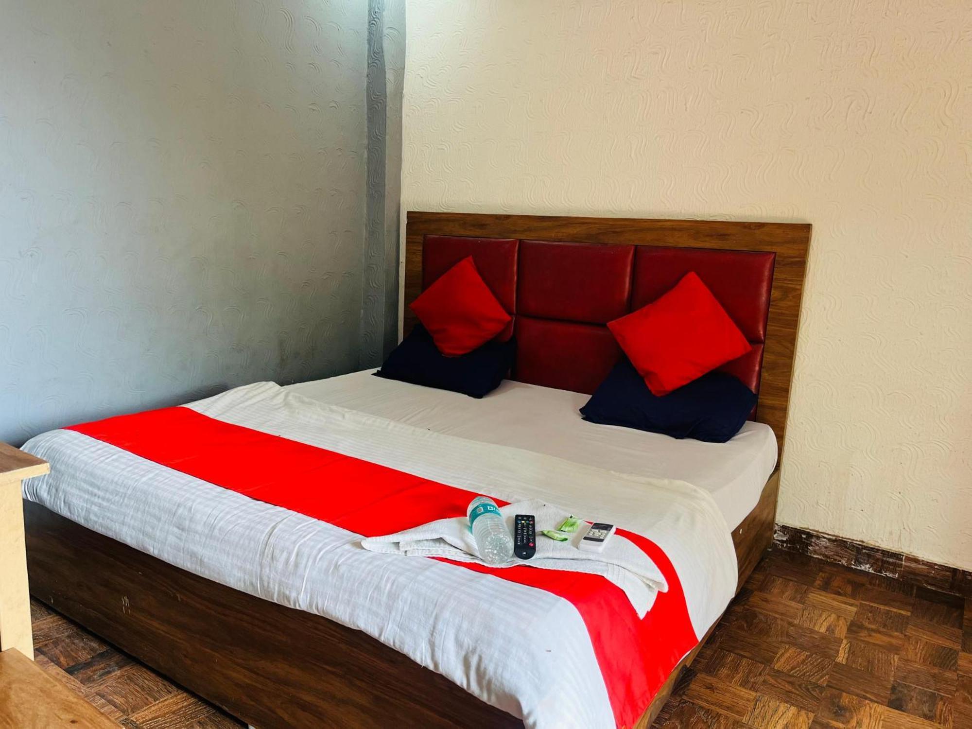 Hotel - Near Nizamunddin Railway Station New Delhi