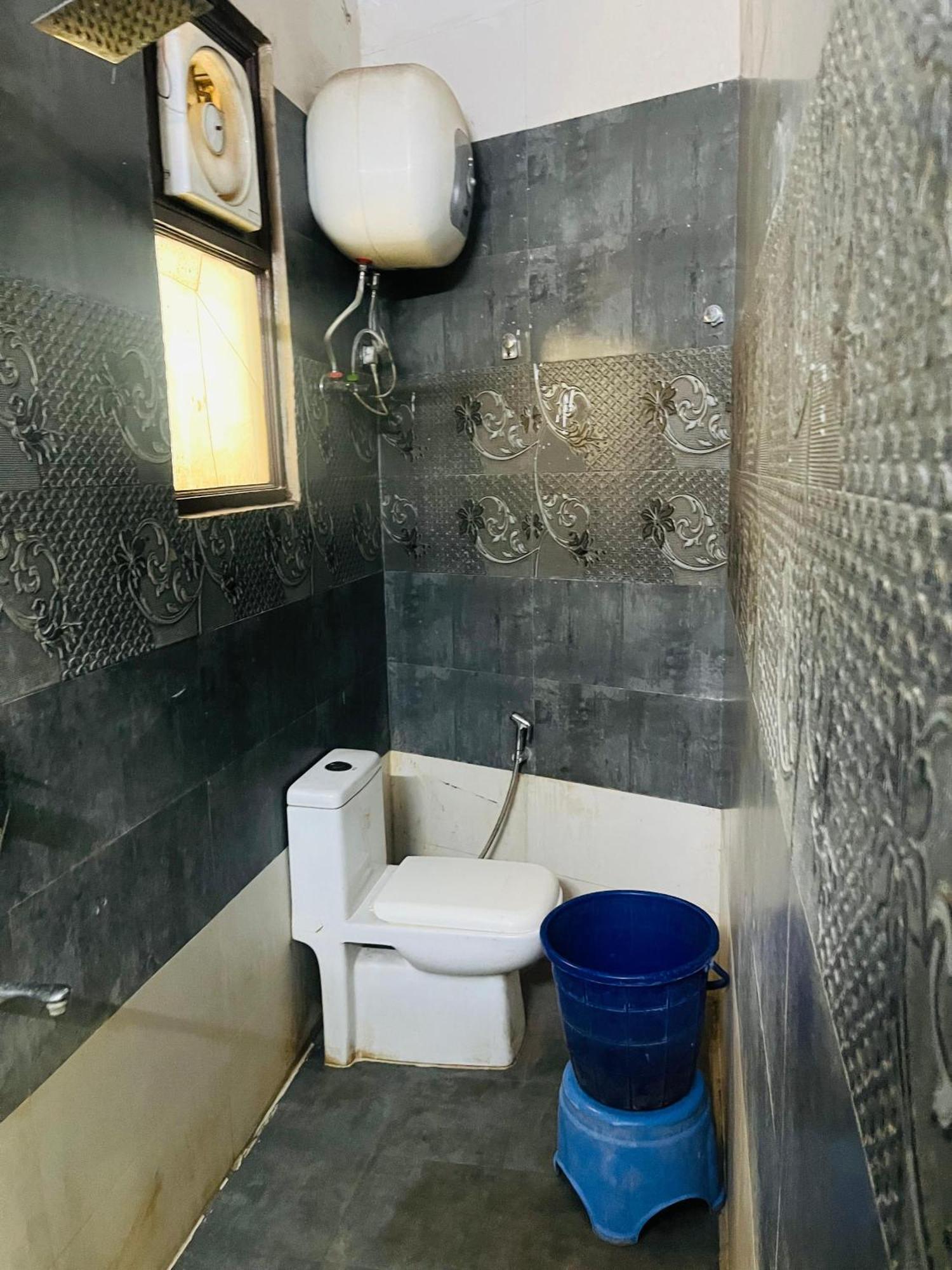 - Near Nizamunddin Railway Station New Delhi