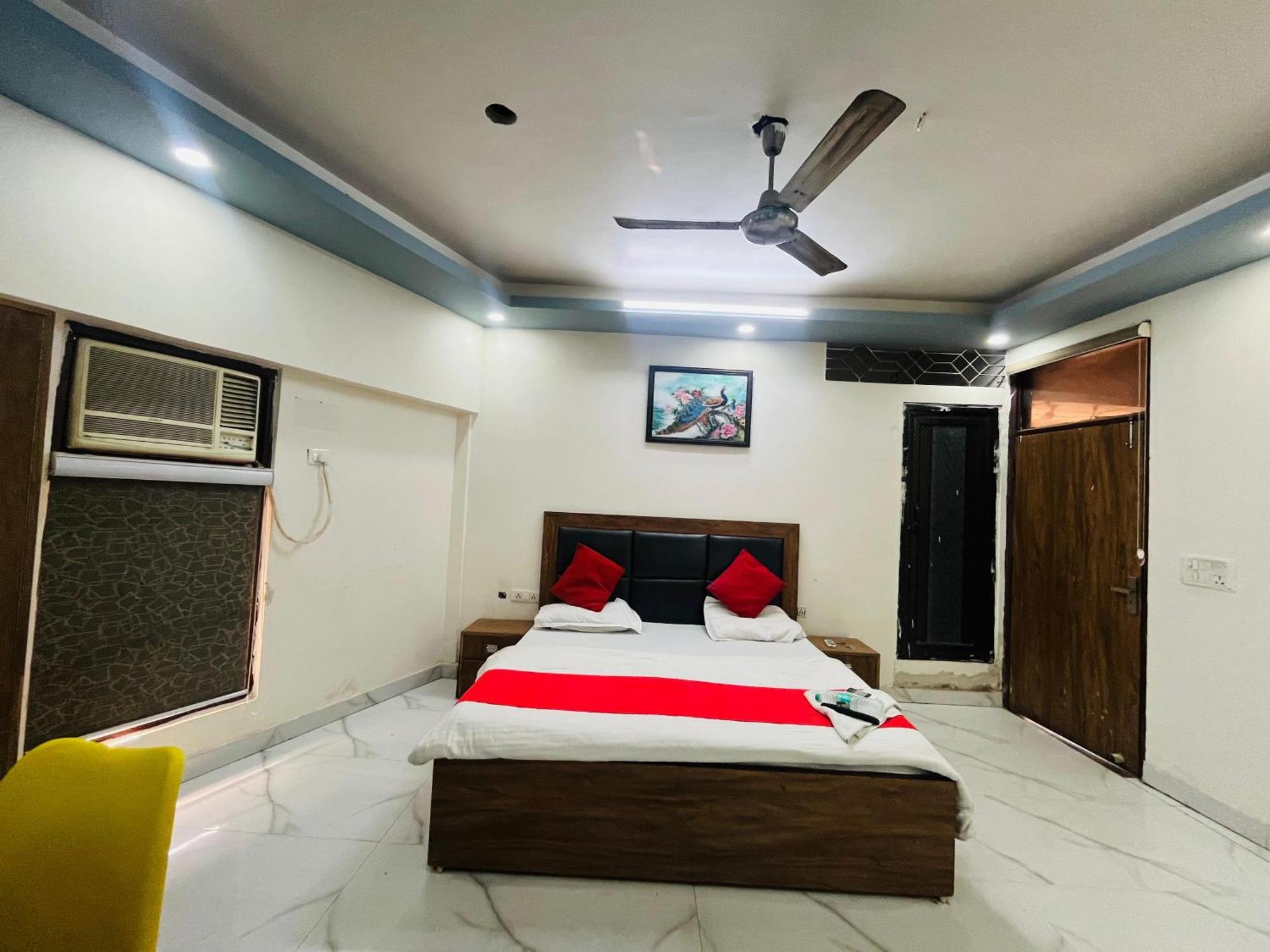- Near Nizamunddin Railway Station New Delhi
