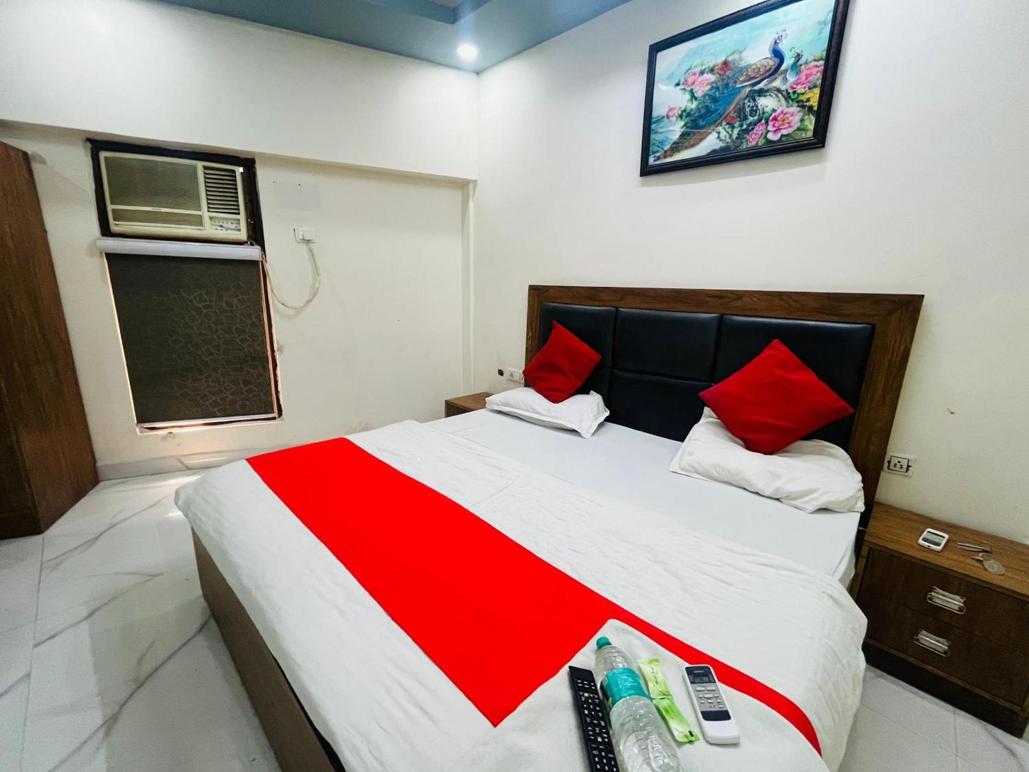 - Near Nizamunddin Railway Station 3*