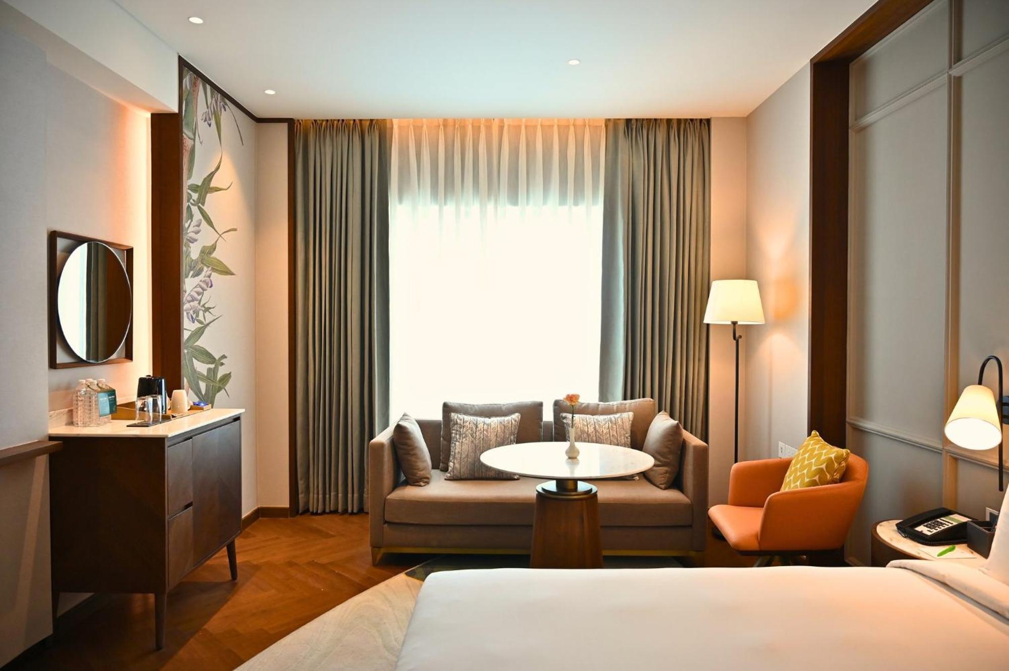 Mayur Vihar Noida By Ihg 5* New Delhi