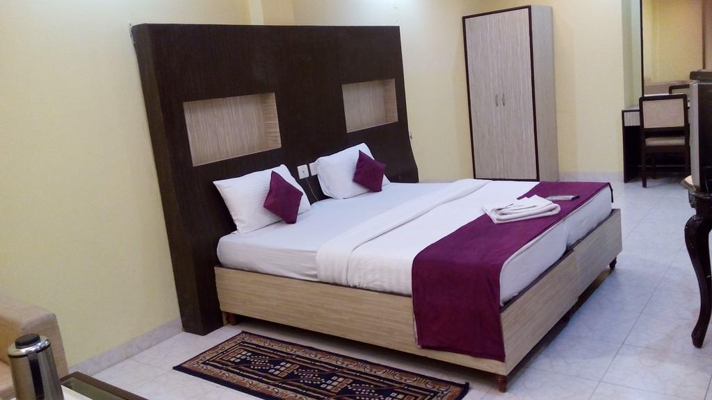 Hanuwant Palace Hotel New Delhi
