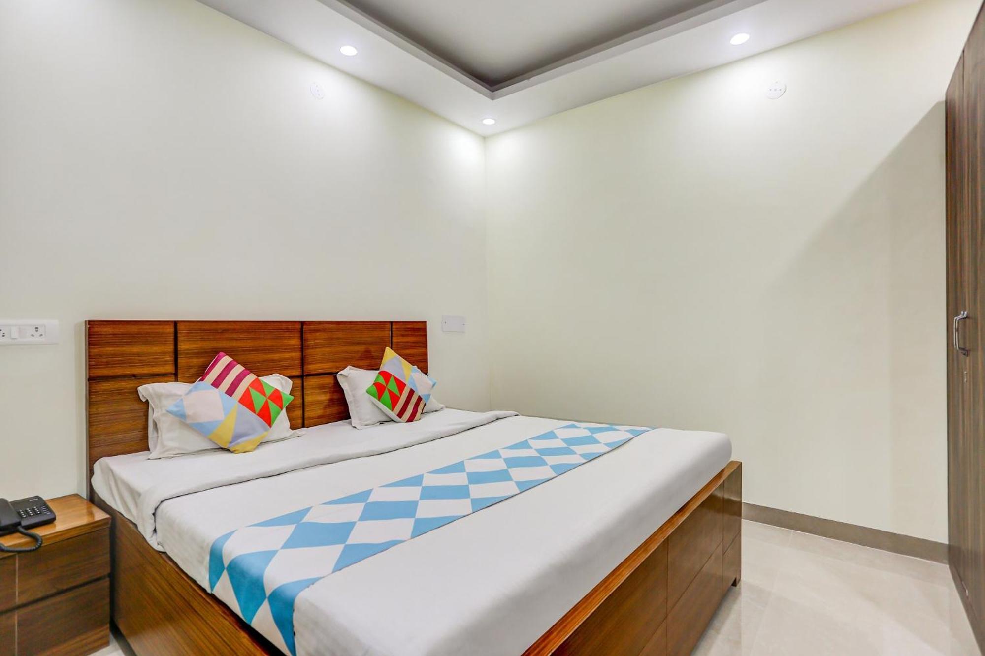 O Rs Residency 3* New Delhi