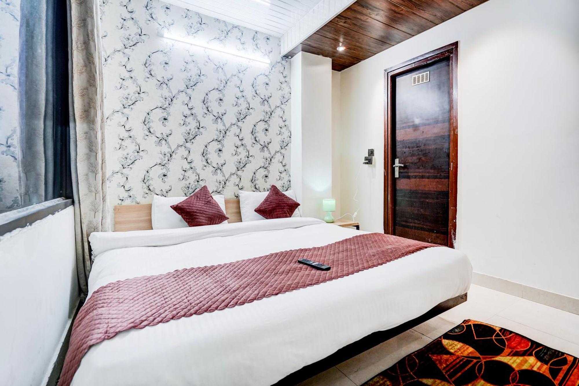 Hotel Kings Court Pitampura 3*
