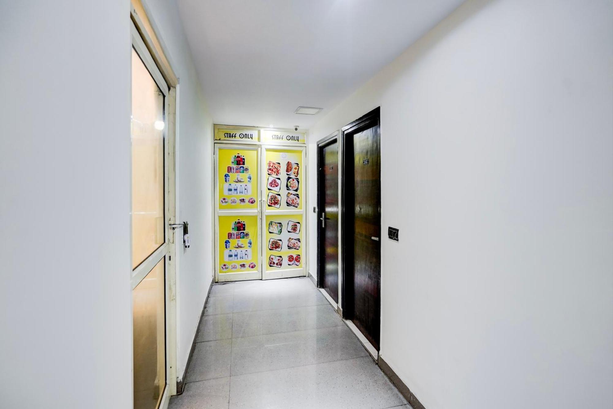 Kings Court Pitampura New Delhi