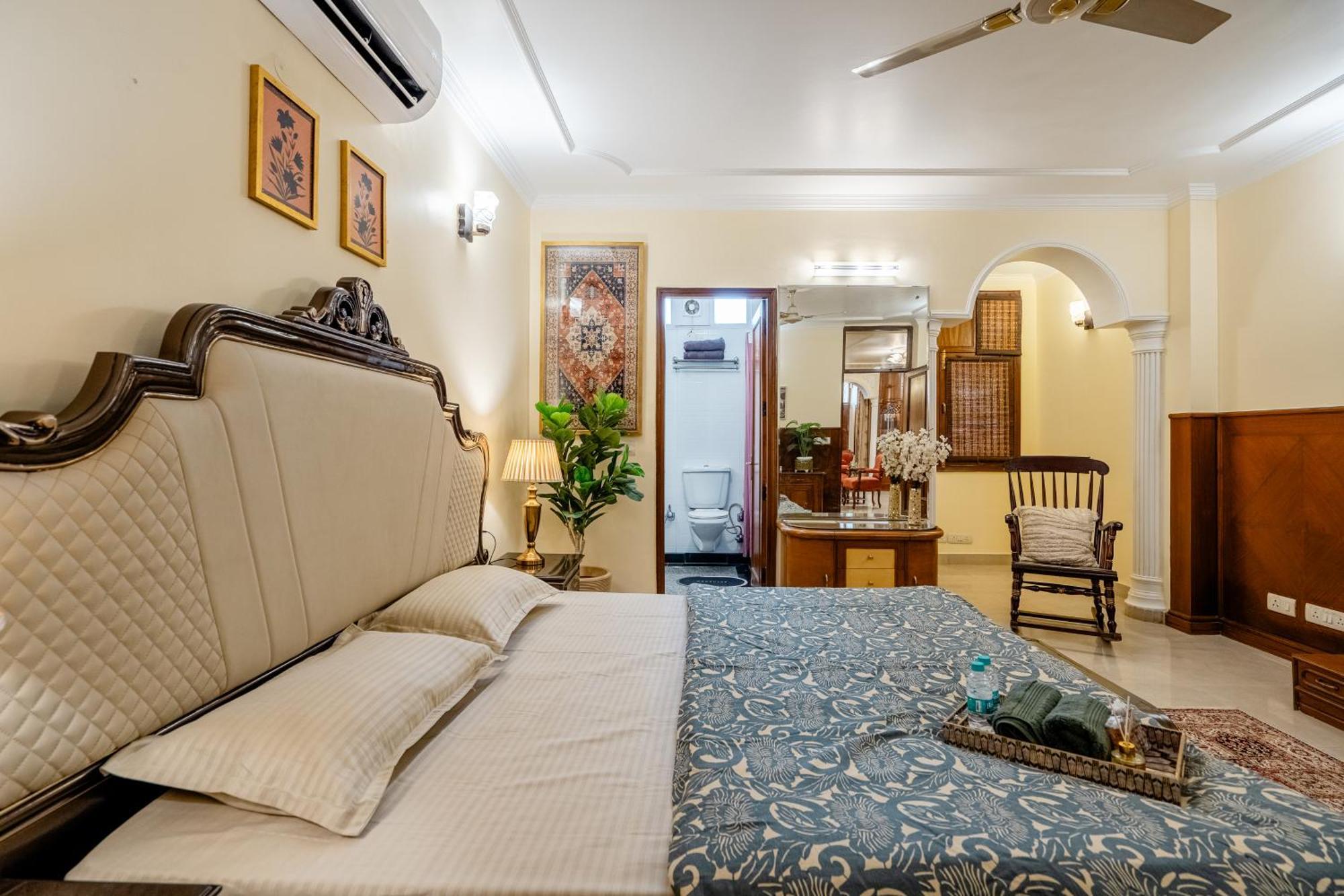 Lotus Temple 2bhk Penthouse 2700 Sq Ft * New Delhi