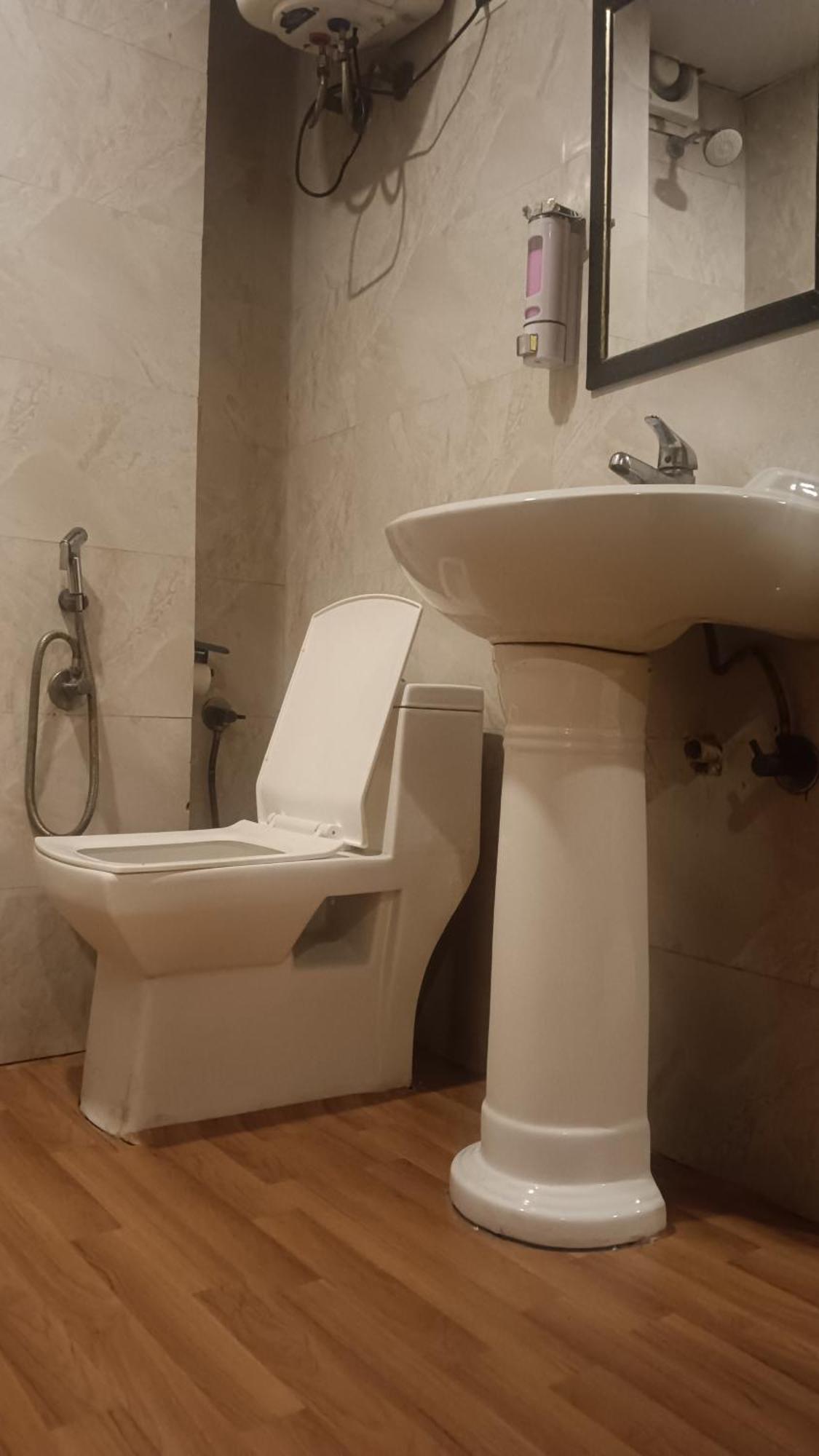 De Grand By Igi Airport 4*