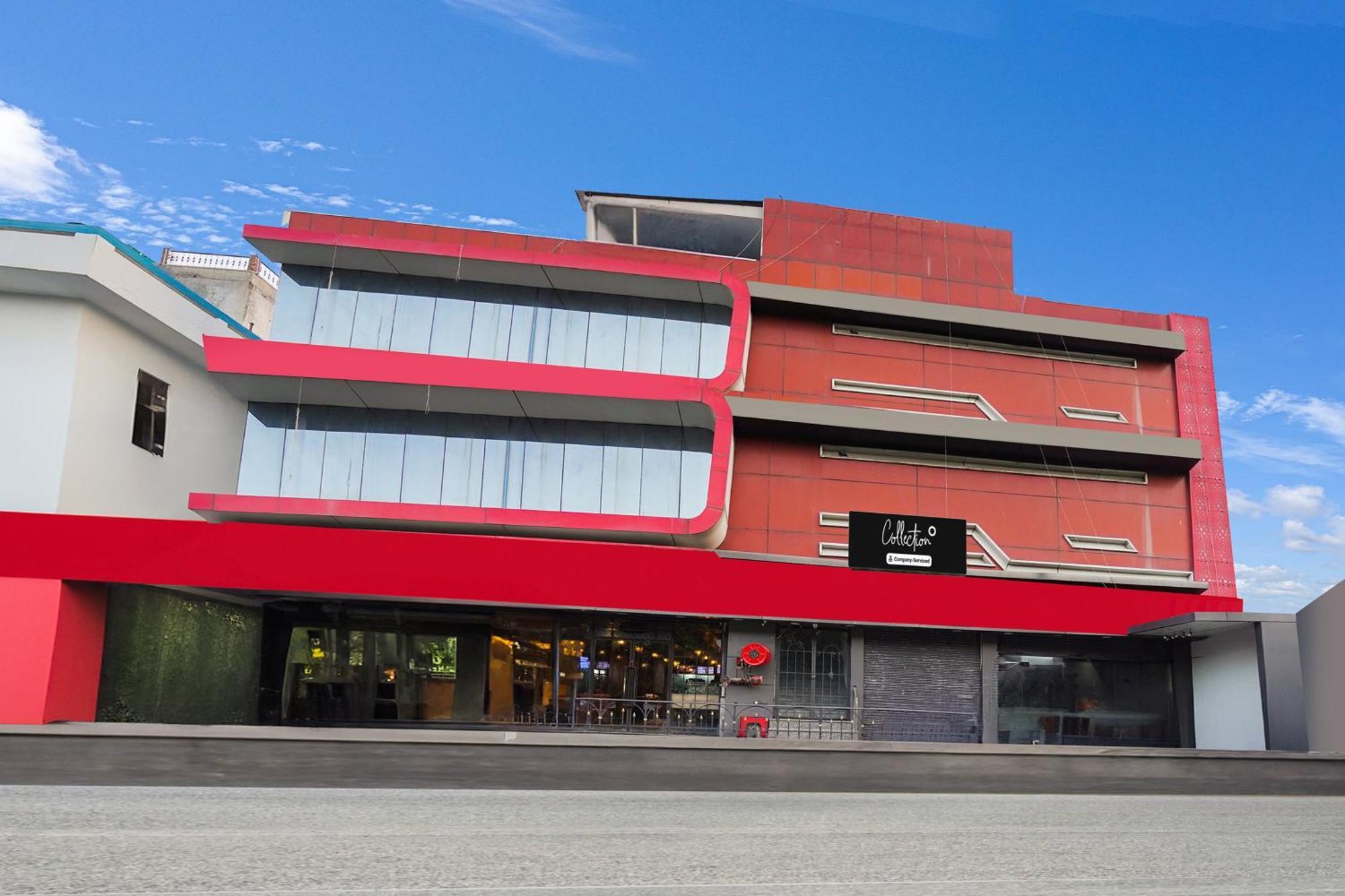 Hotel Super Collection O West Vinod Nagar Metro Station Formerly Royal *