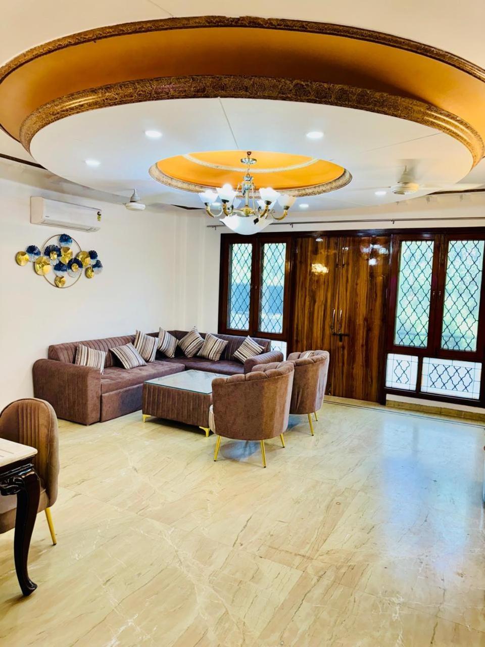 Apartment Divine India Service Apartment, 1 Bhk, E- 30 *