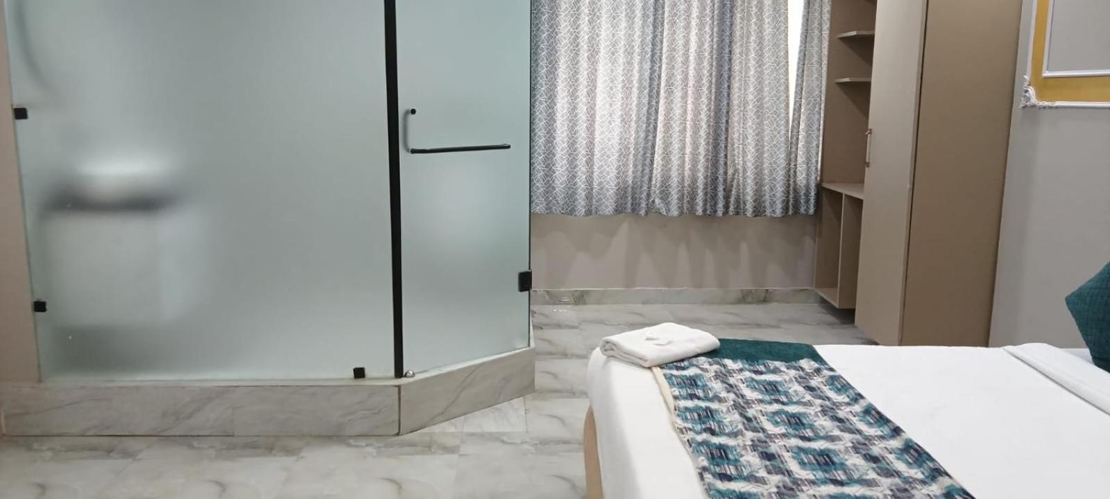 Hotel De Grand By Igi Airport 4*