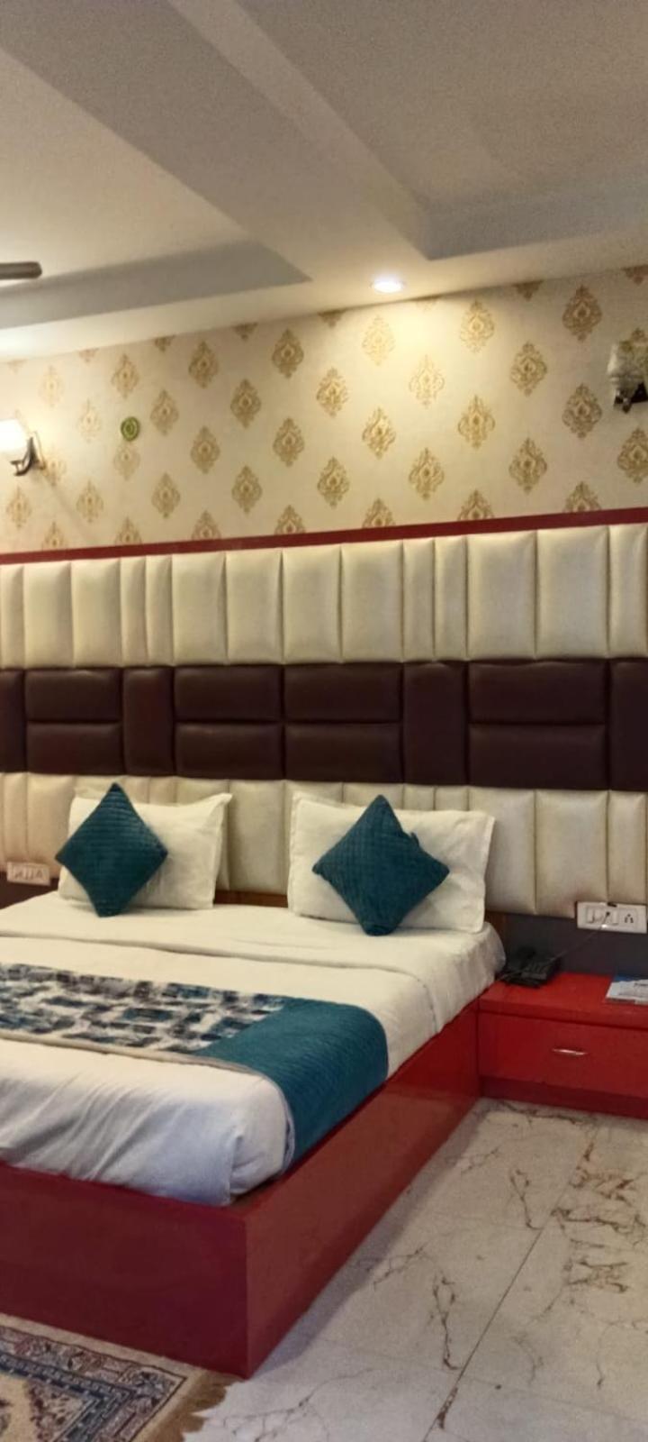 Hotel De Grand By Igi Airport New Delhi