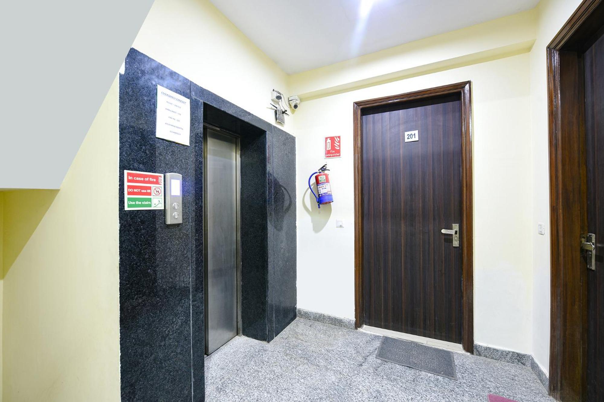 Fabhotel Dwarka Residency - Nr Yashobhoomi Convention Centre Hotel