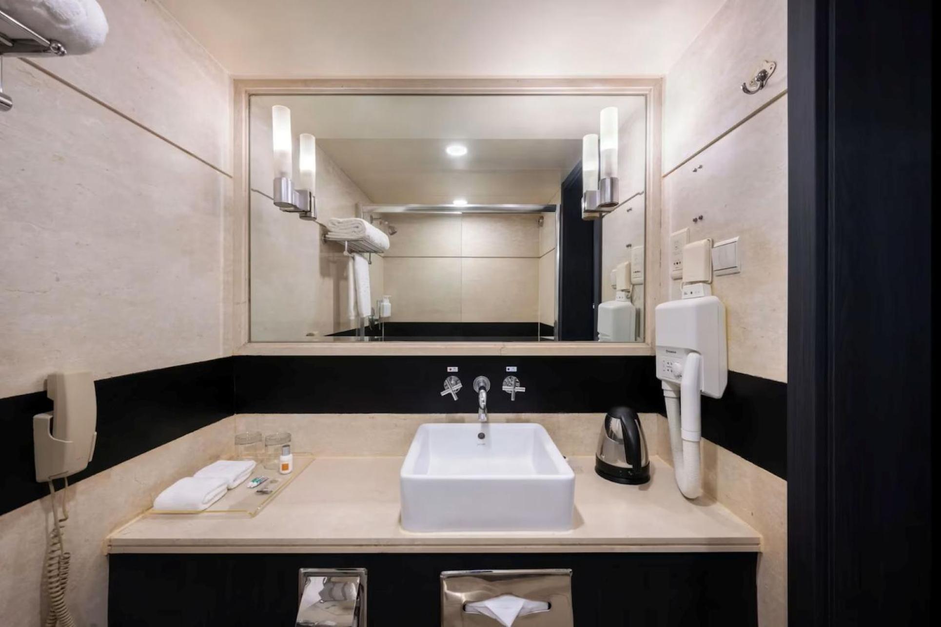 Loft Near Igi Airport Delhi 4* New Delhi